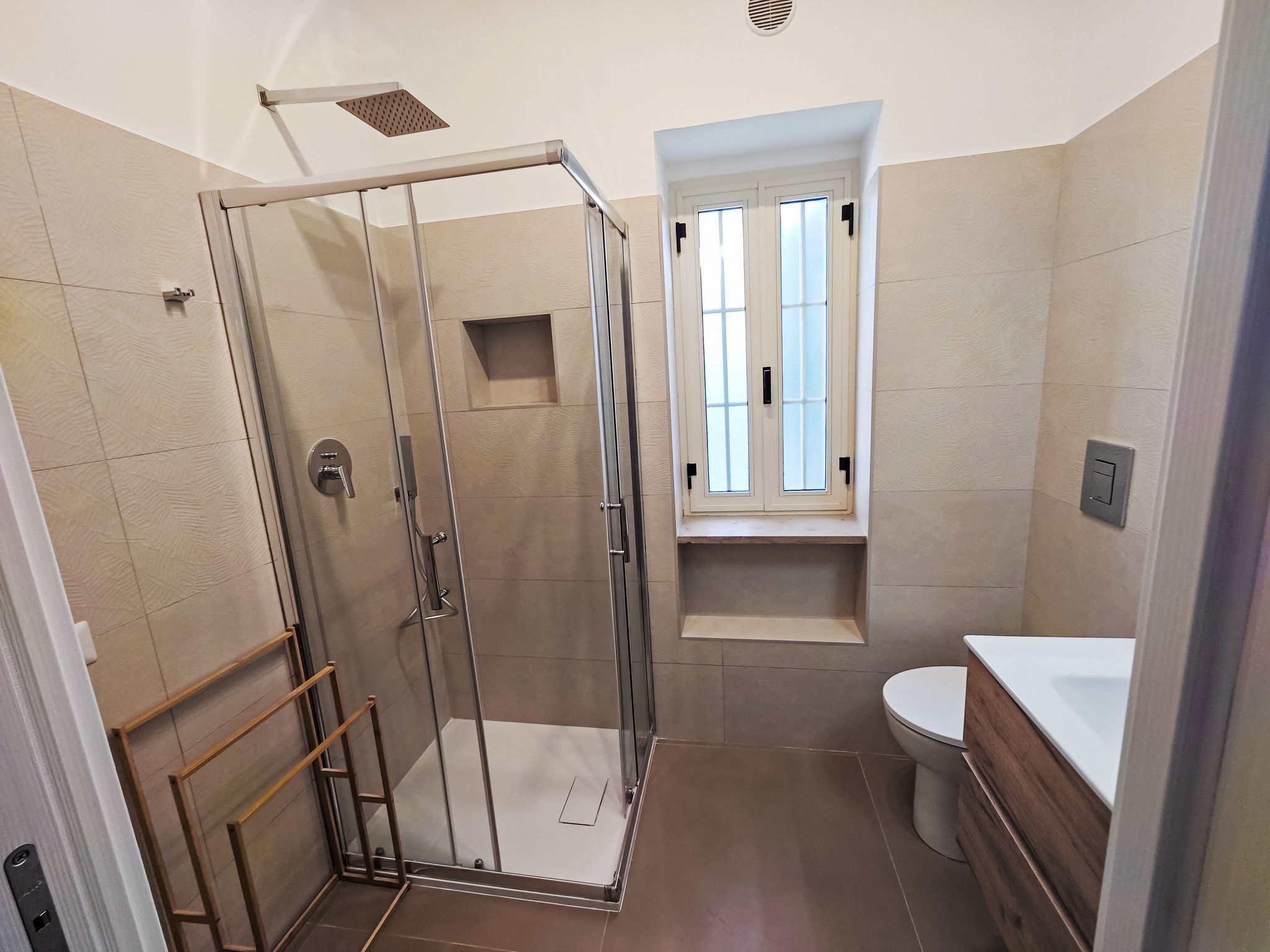 Quadrilocale in villa con piscina - Inside