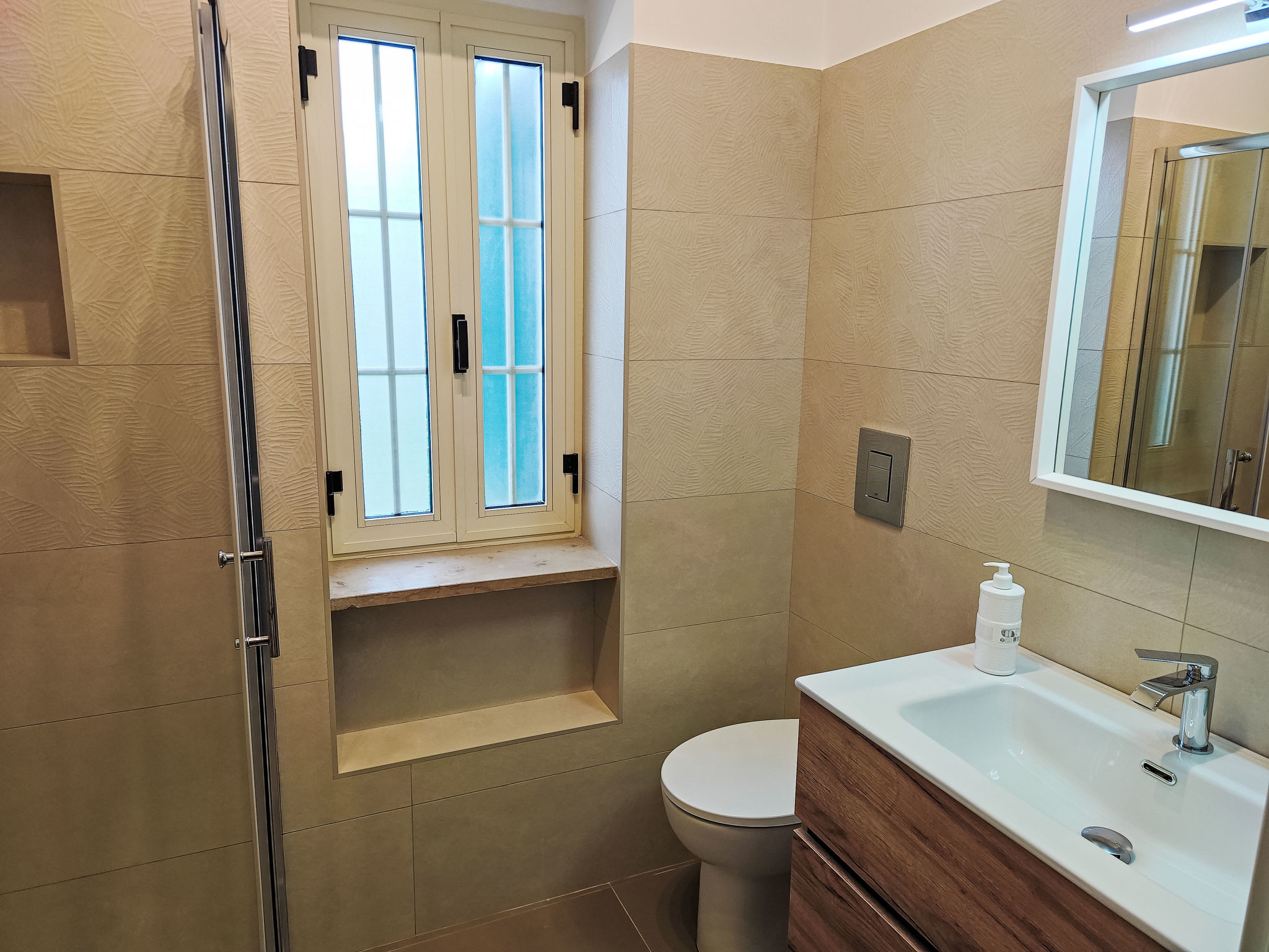 Quadrilocale in villa con piscina - Inside