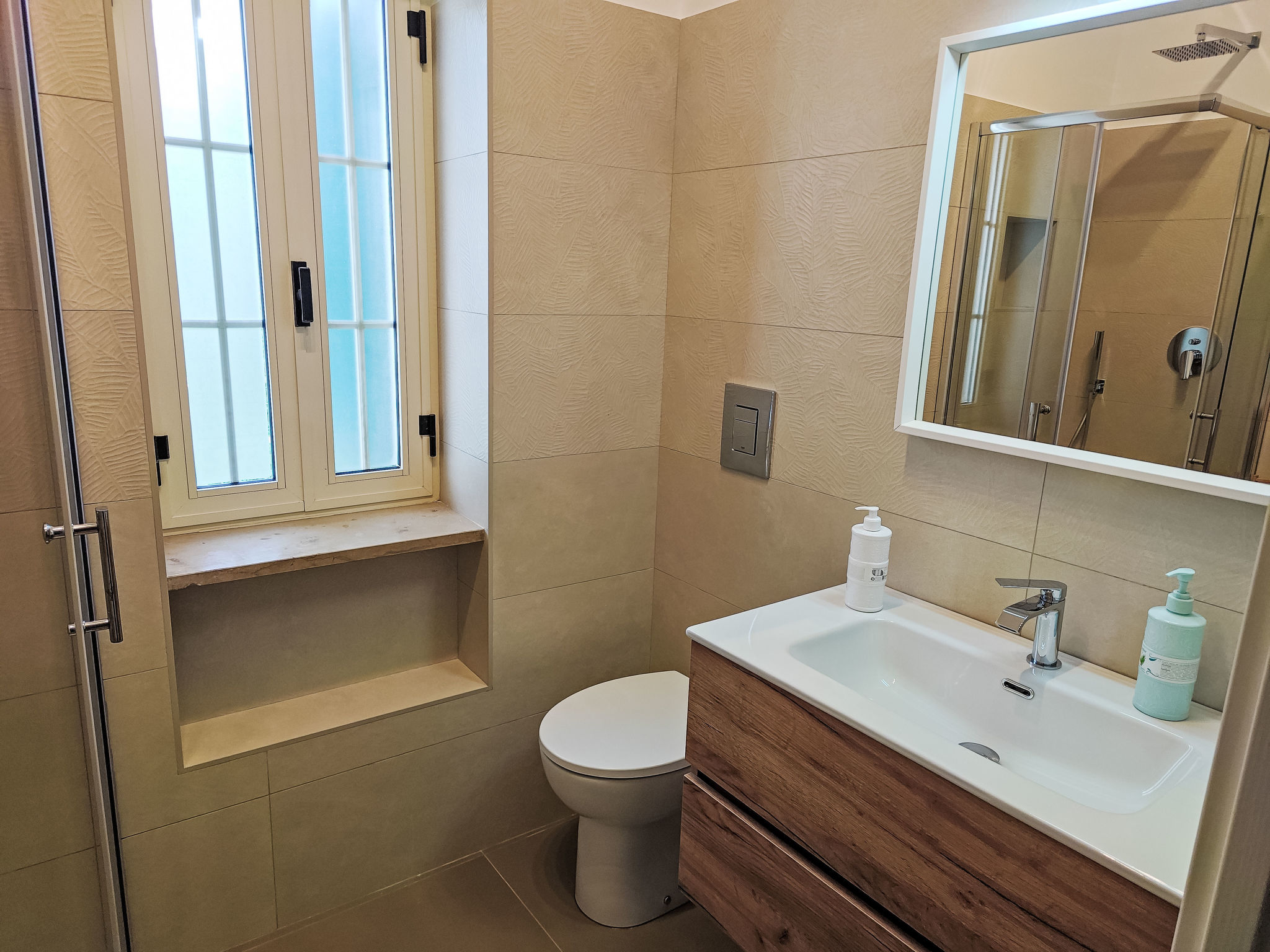 Quadrilocale in villa con piscina - Inside