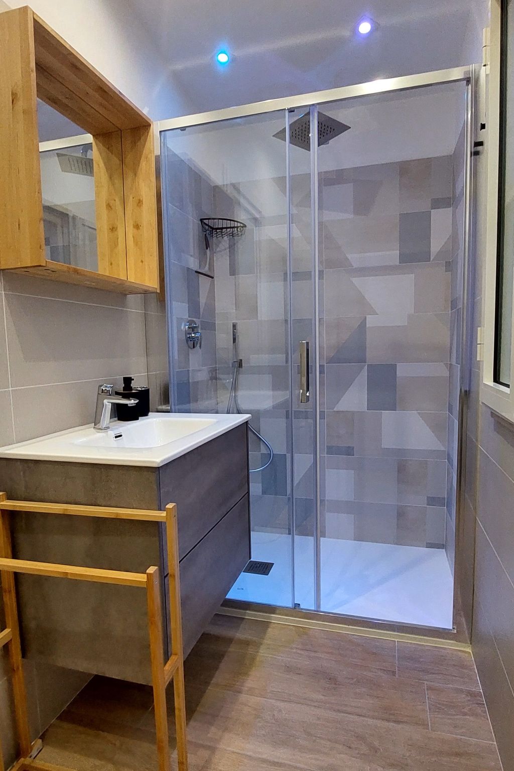 Freistehendes Zwei-Zimmer-Haus-Image-tags.info