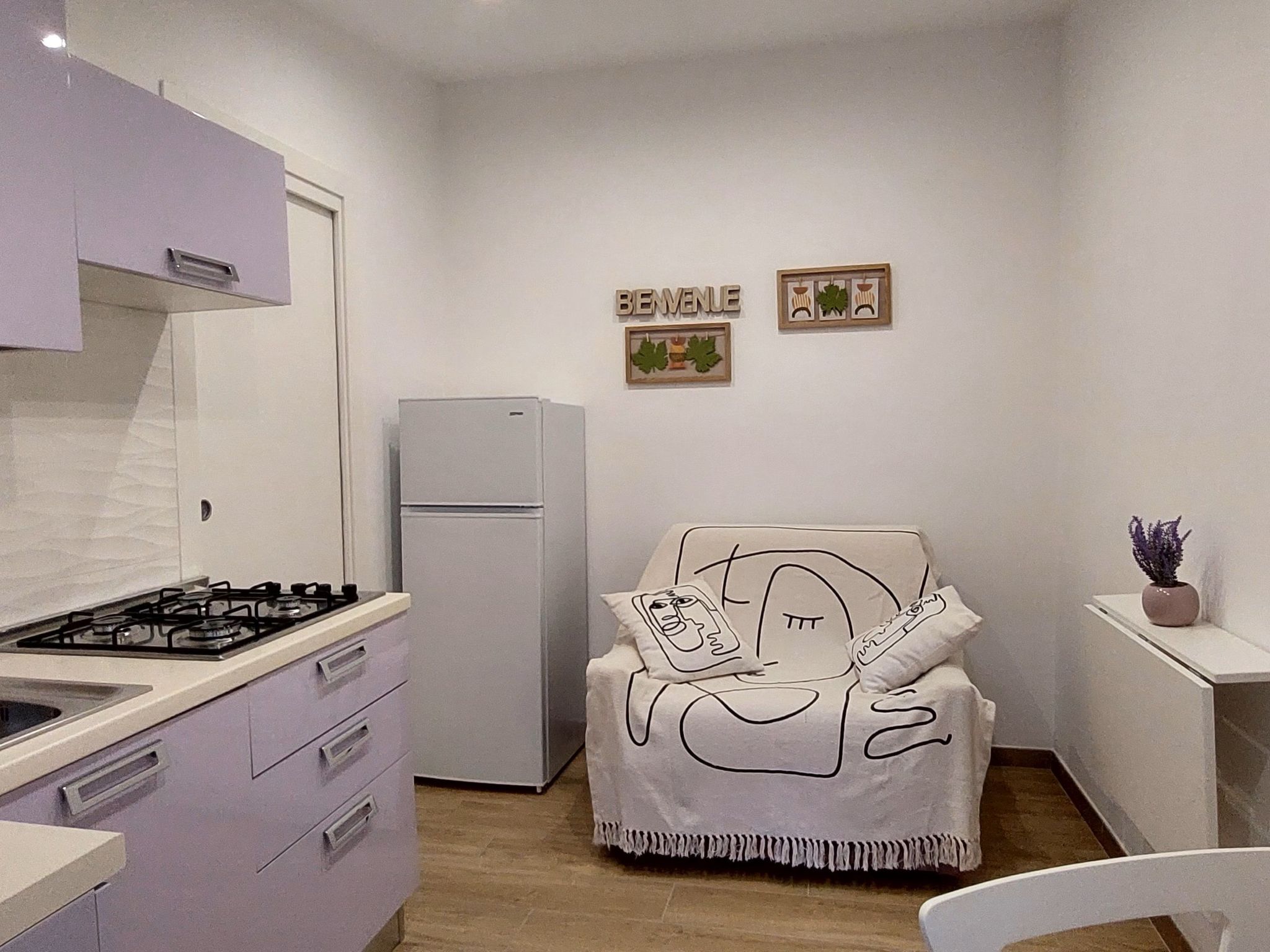 Freistehendes Zwei-Zimmer-Haus-Image-tags.info