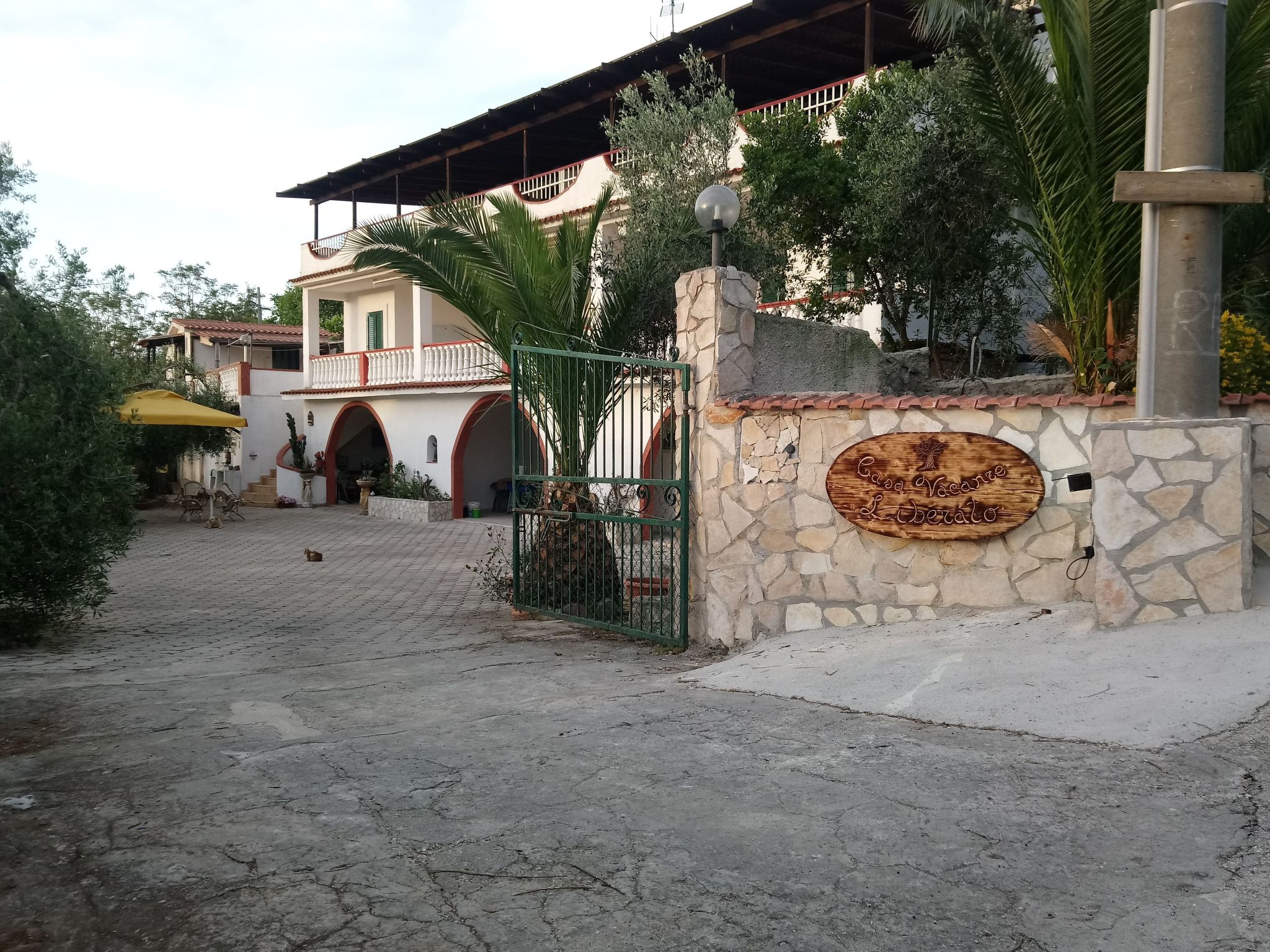 Zwei-Zimmer-Penthouse-Wohnung mit Terrasse mit Meerblick-Image-tags.info