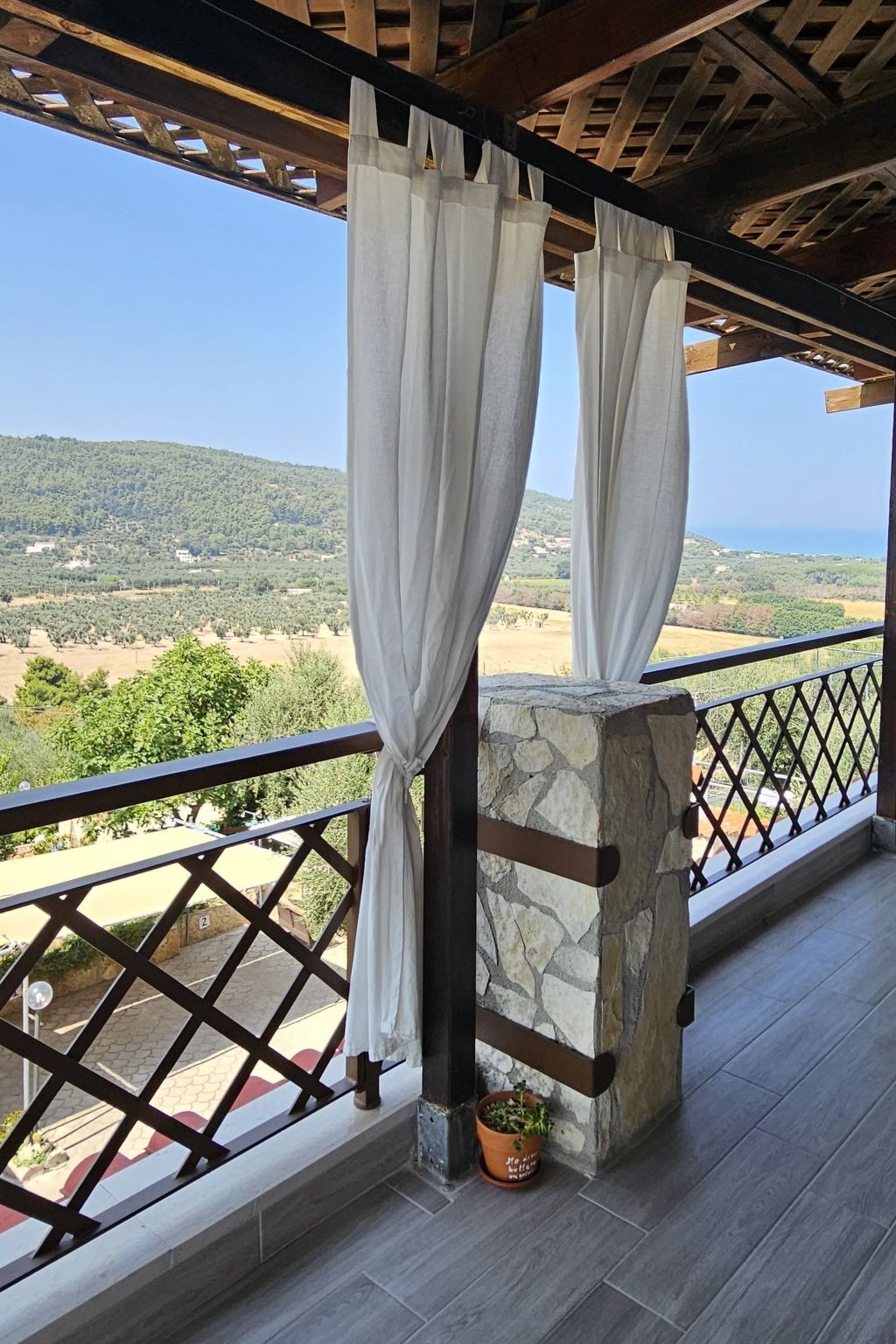 Zwei-Zimmer-Penthouse-Wohnung mit Terrasse mit Meerblick-Image-tags.info