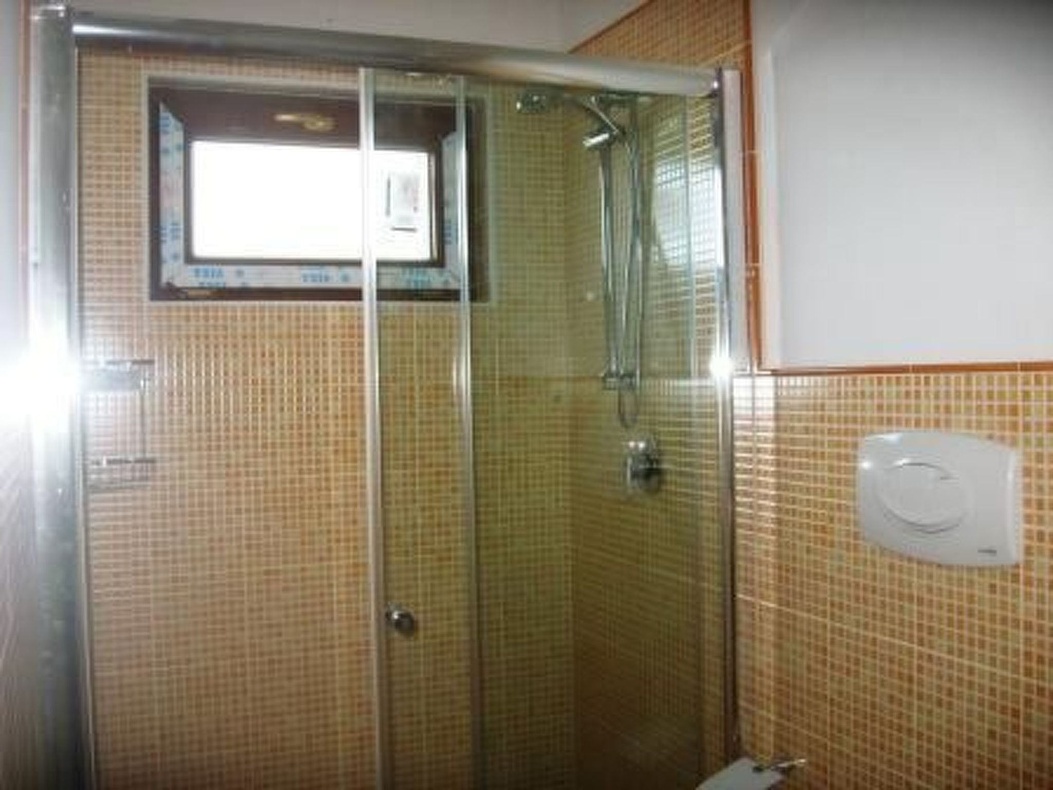 Mit Garten und Kinderschwimmbad-Image-tags.info