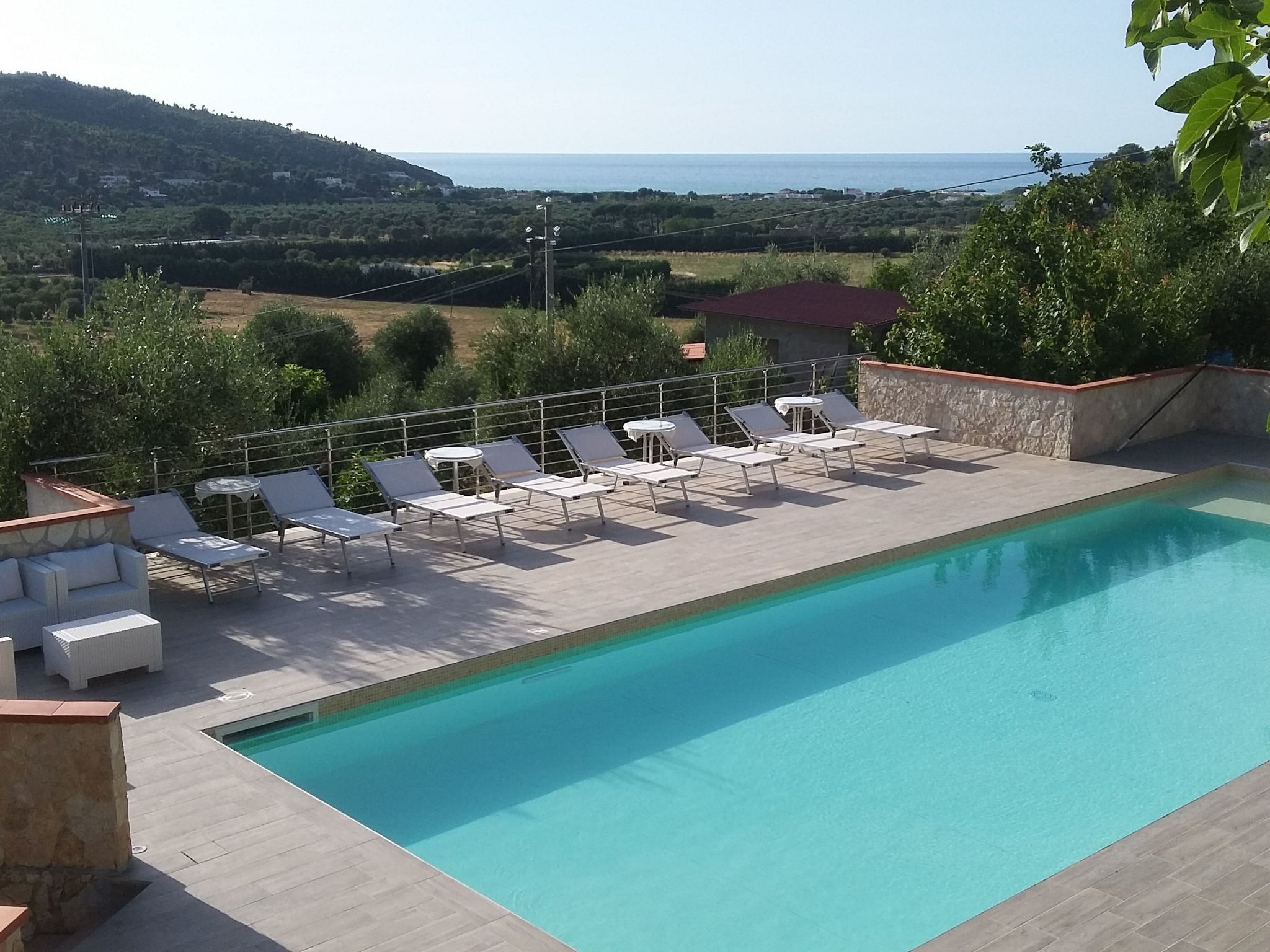 Mit Garten und Kinderschwimmbad-Image-tags.info