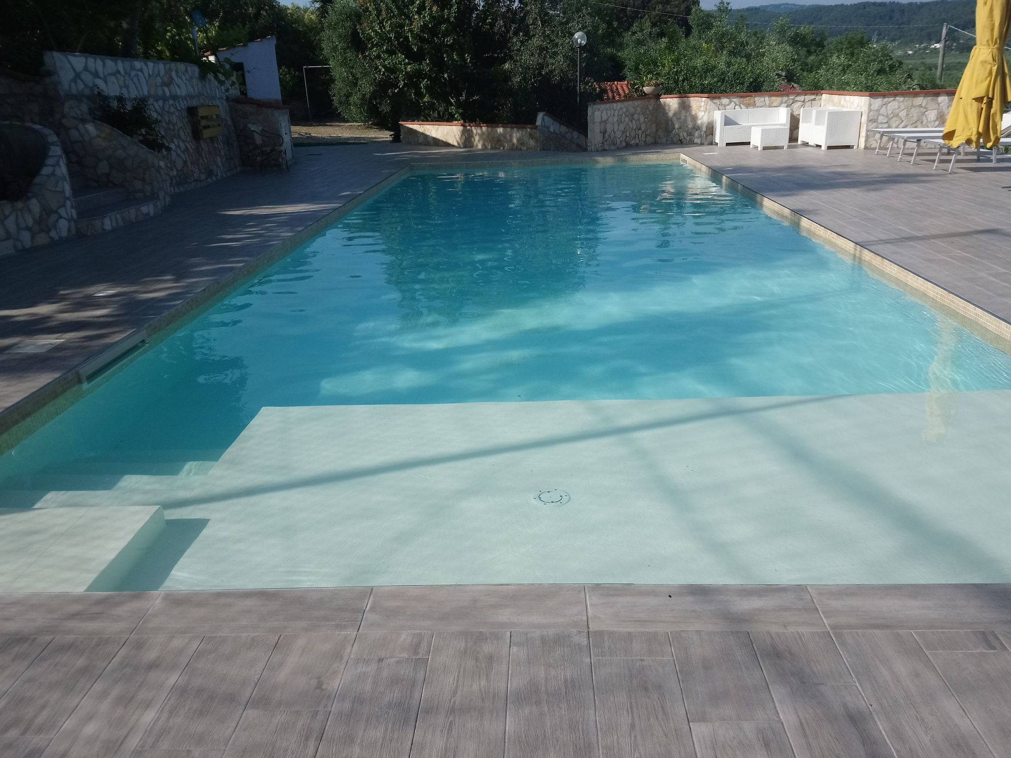 Mit Garten und Kinderschwimmbad-Image-tags.info