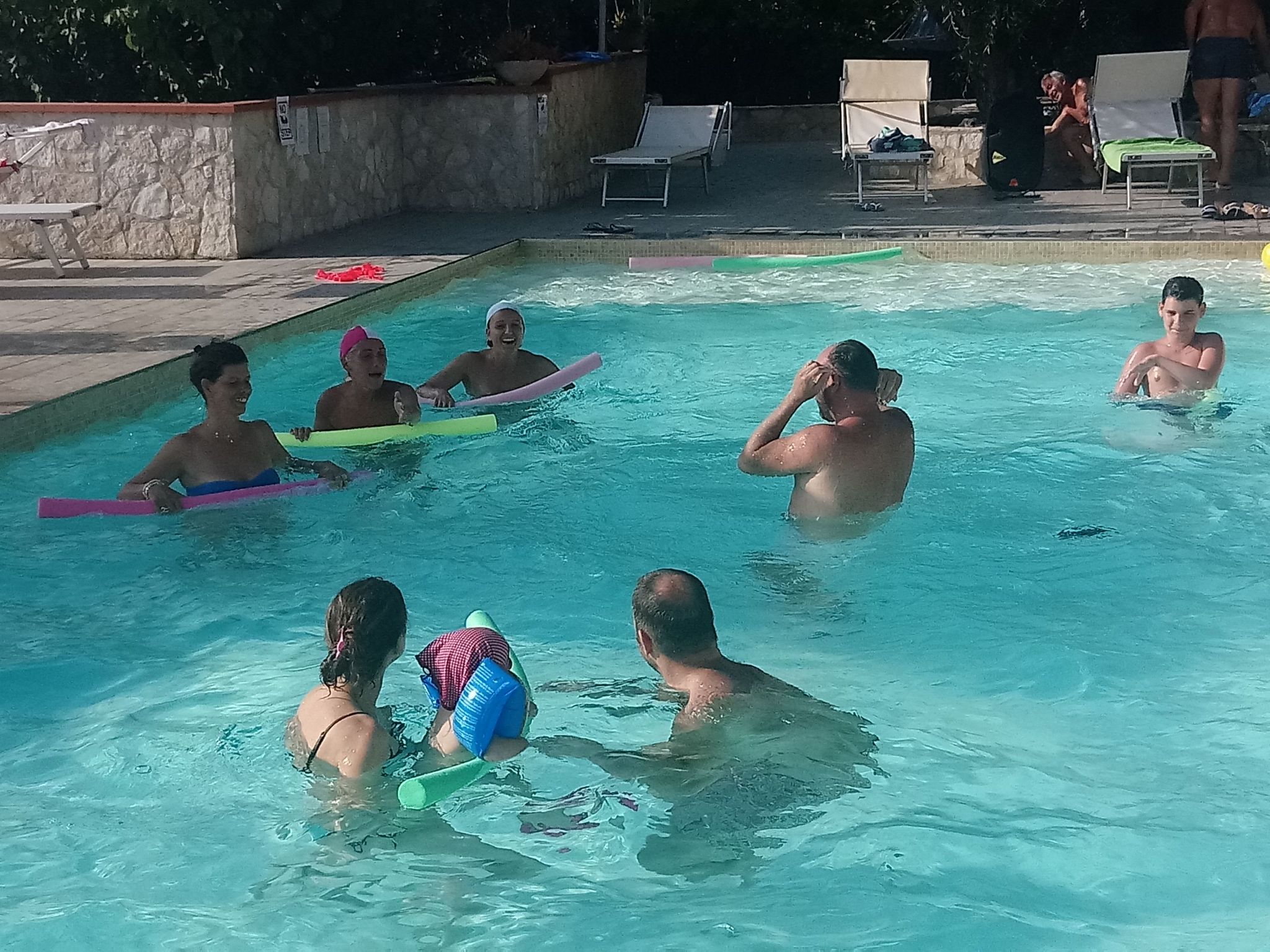 Mit Garten und Kinderschwimmbad-Image-tags.info