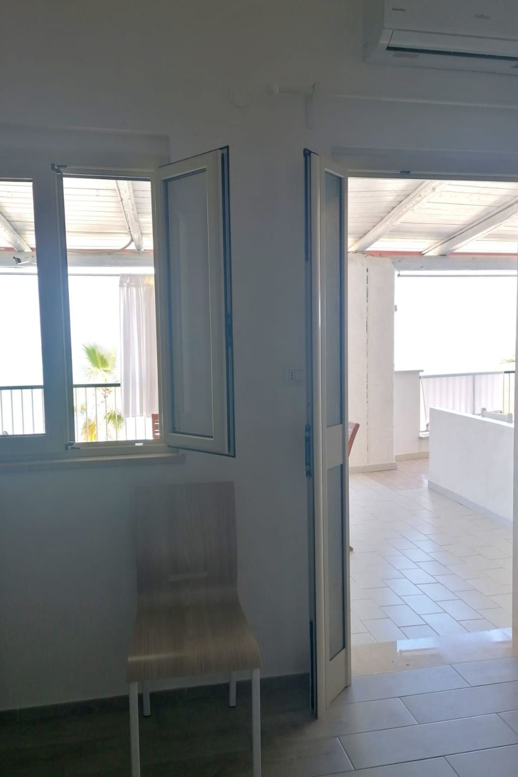 Drei-Zimmer-Wohnung mit Meerblick-Binnen