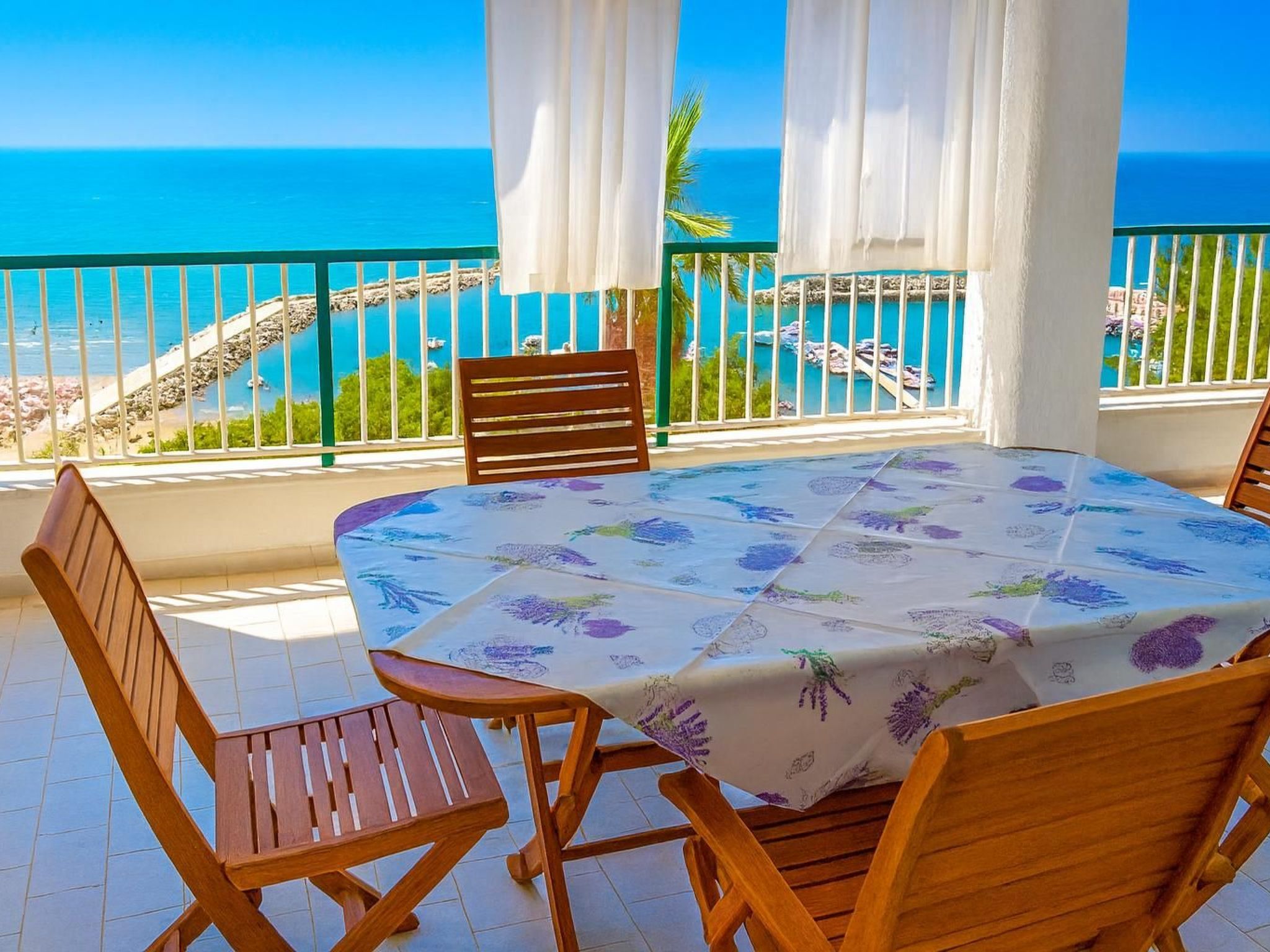 atemberaubender Blick auf die Bucht von Peschici