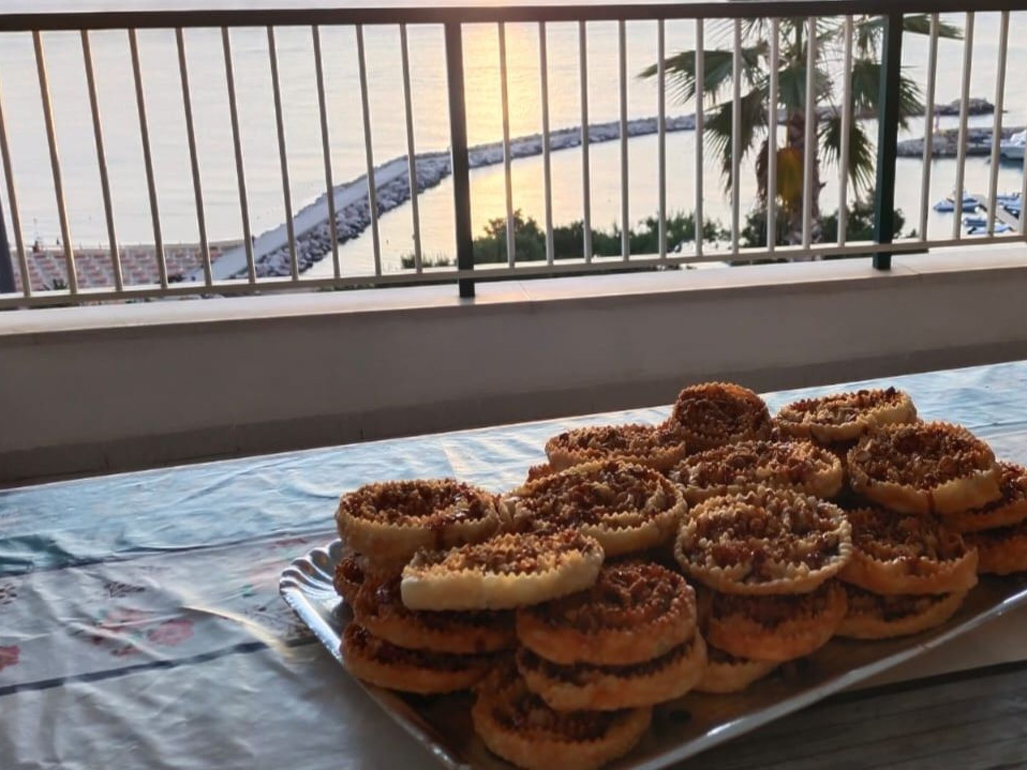 Atemberaubender Blick auf die Bucht von Peschici-Binnen