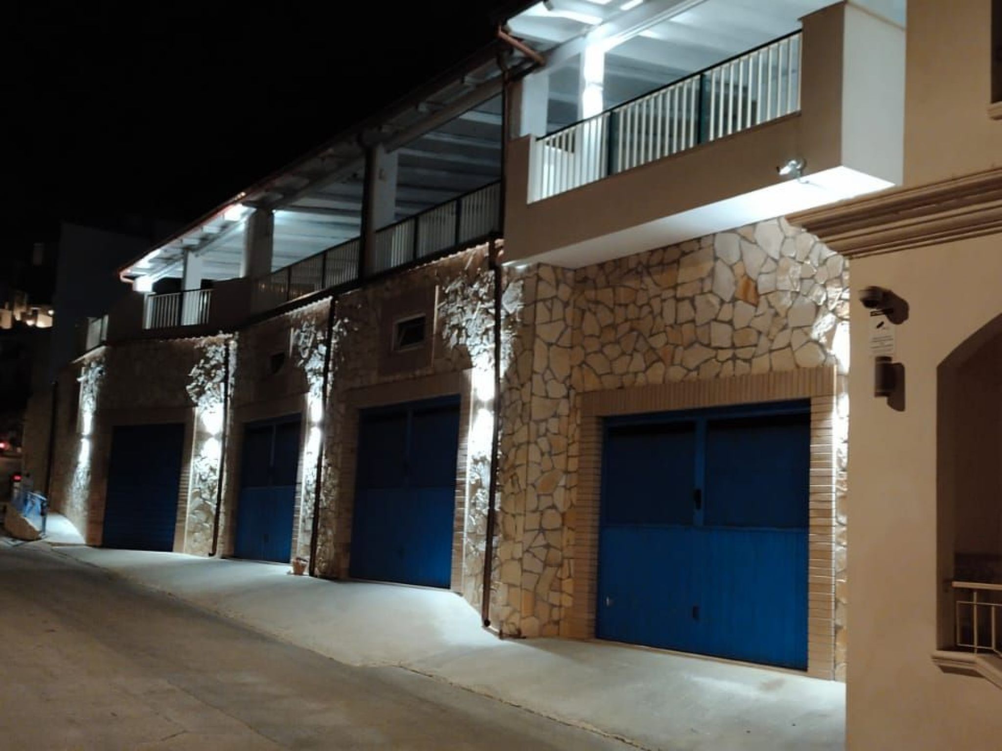 Atemberaubender Blick auf die Bucht von Peschici-Binnen