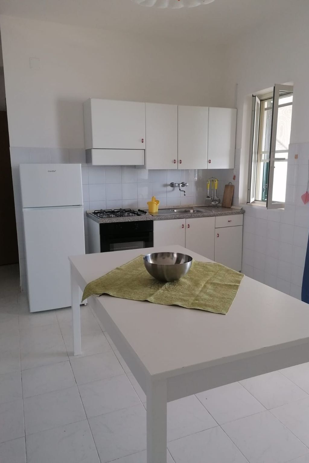 Atemberaubender Blick auf die Bucht von Peschici-Binnen