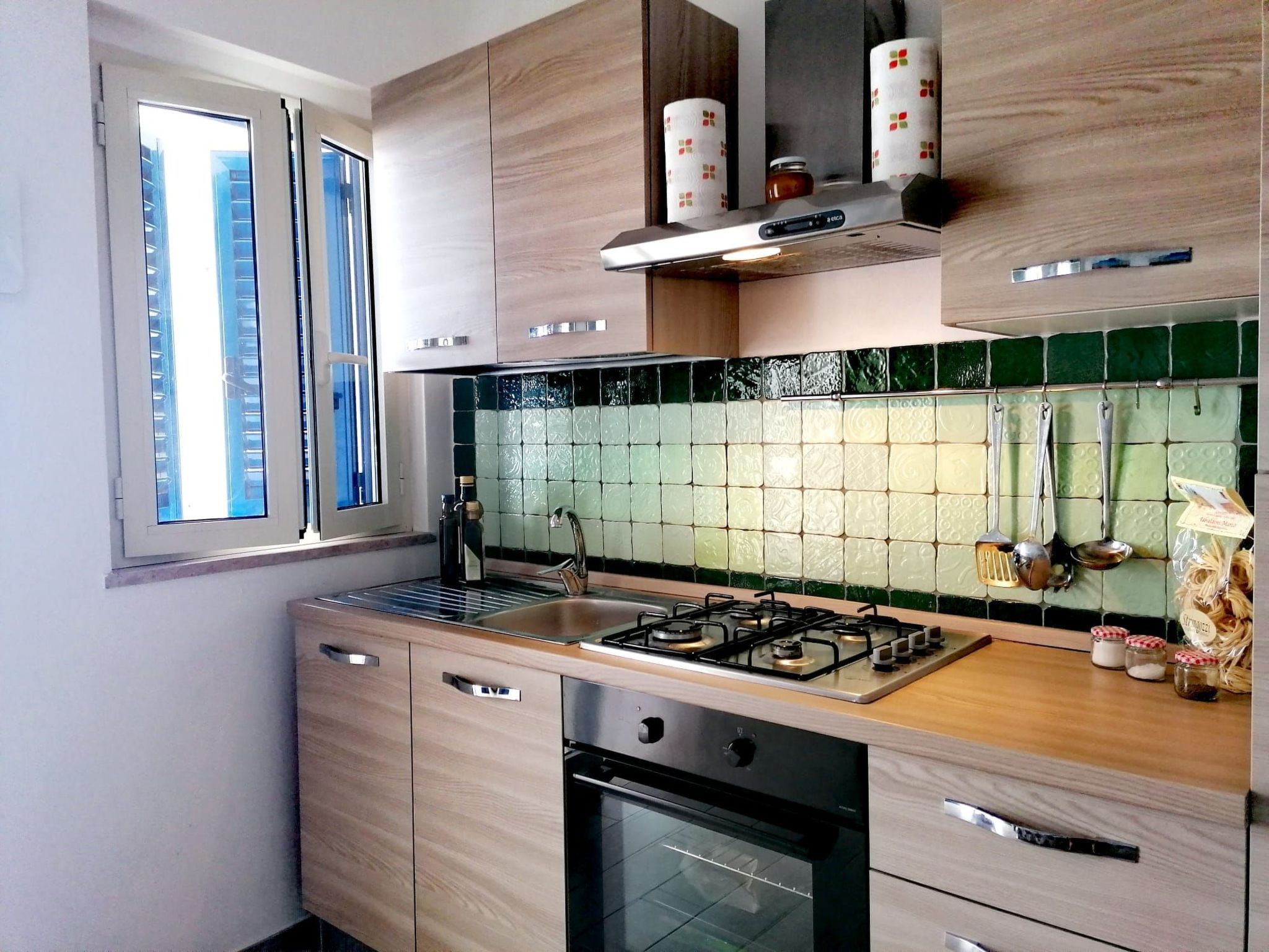 Atemberaubender Blick auf die Bucht von Peschici-Binnen