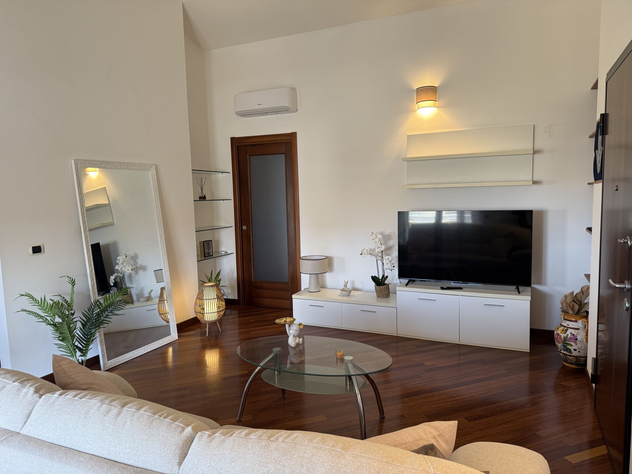 Casa Emilio-Binnen