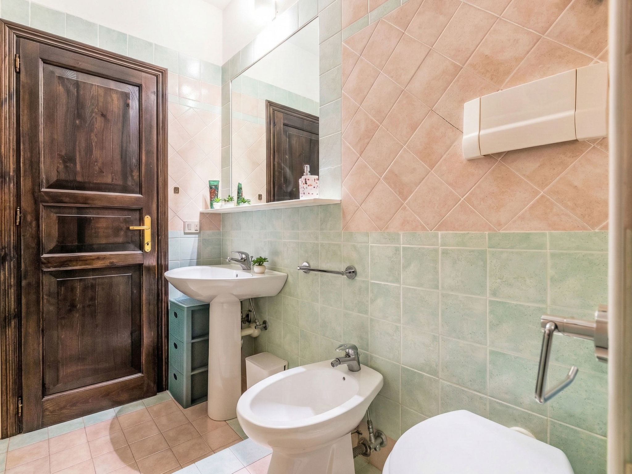 Photo of Angela House