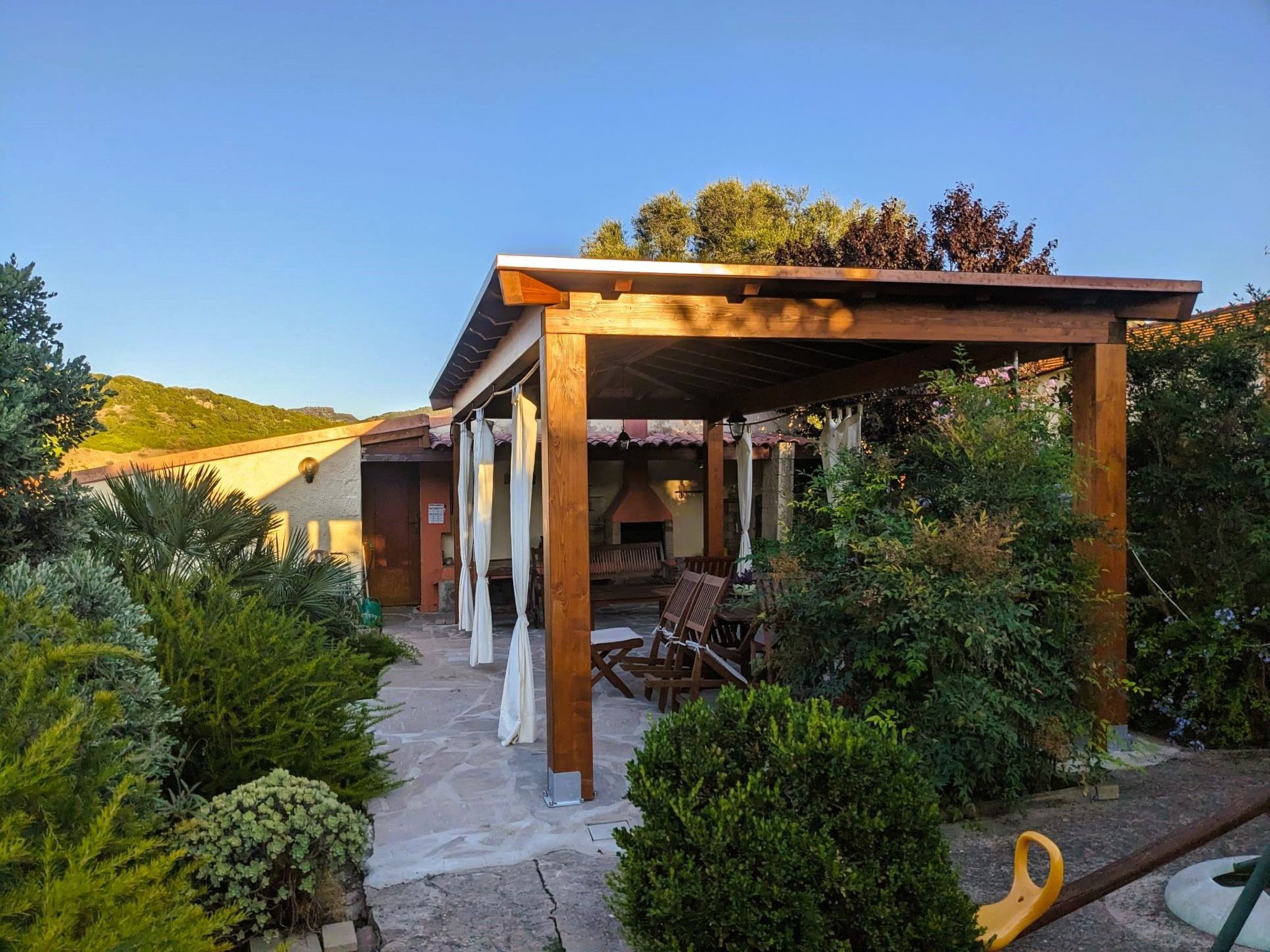 Lubagnu Vacanze- Drei-Zimmer-Wohnung E-Binnen