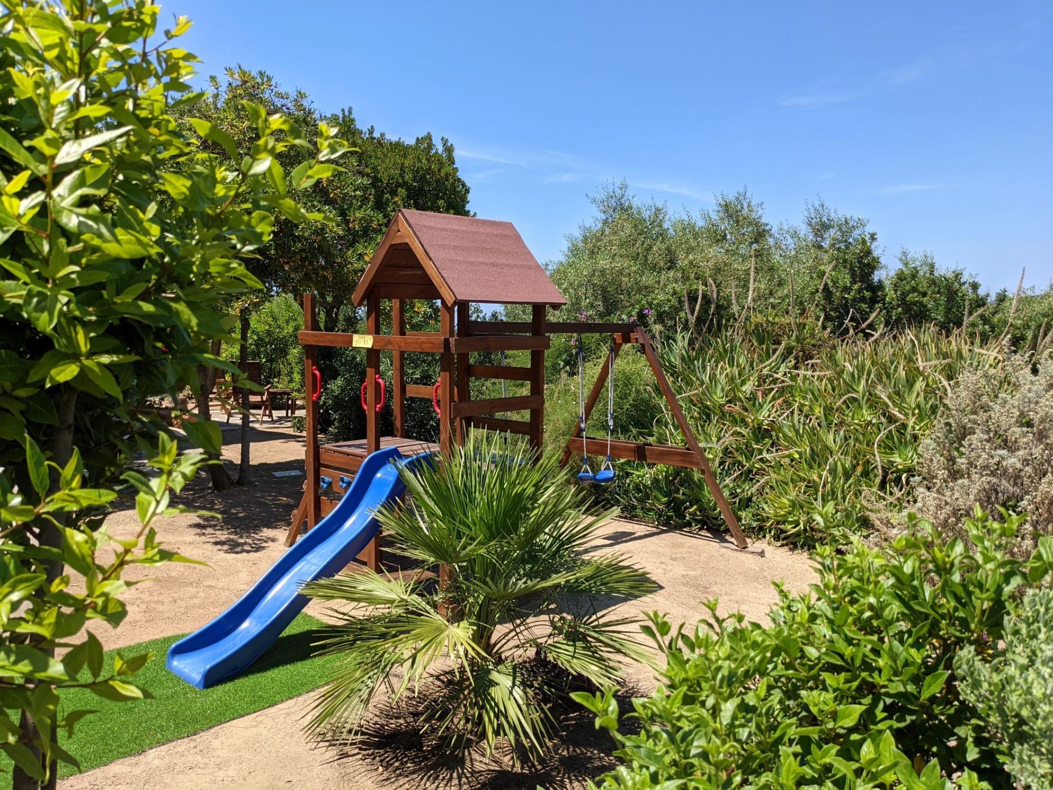 Lubagnu Vacanze- Drei-Zimmer-Wohnung E-Binnen