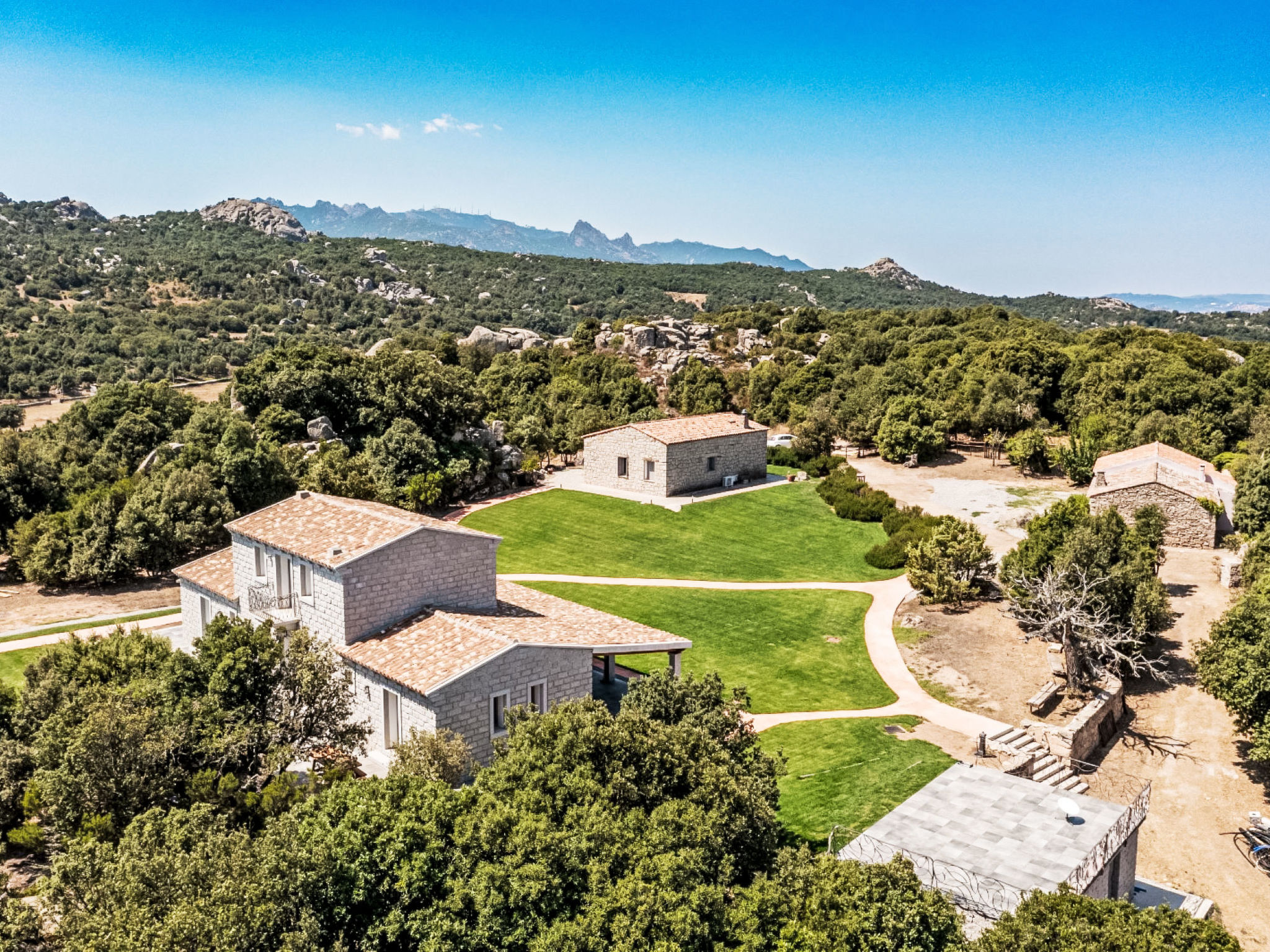 Stazzu Sarra di Monti-Buiten