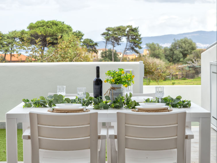Photo of La terrazza sulla piscina