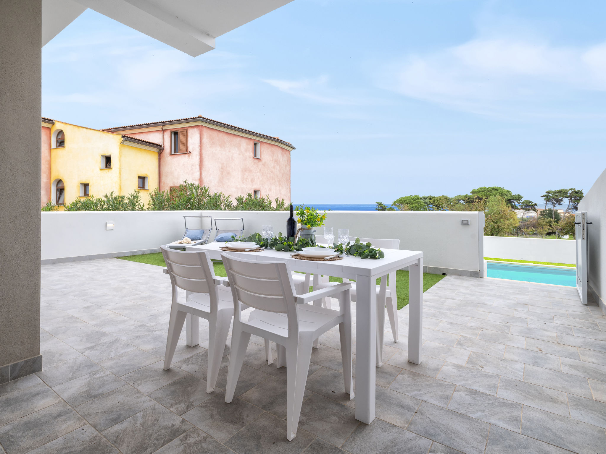 Photo of La terrazza sulla piscina