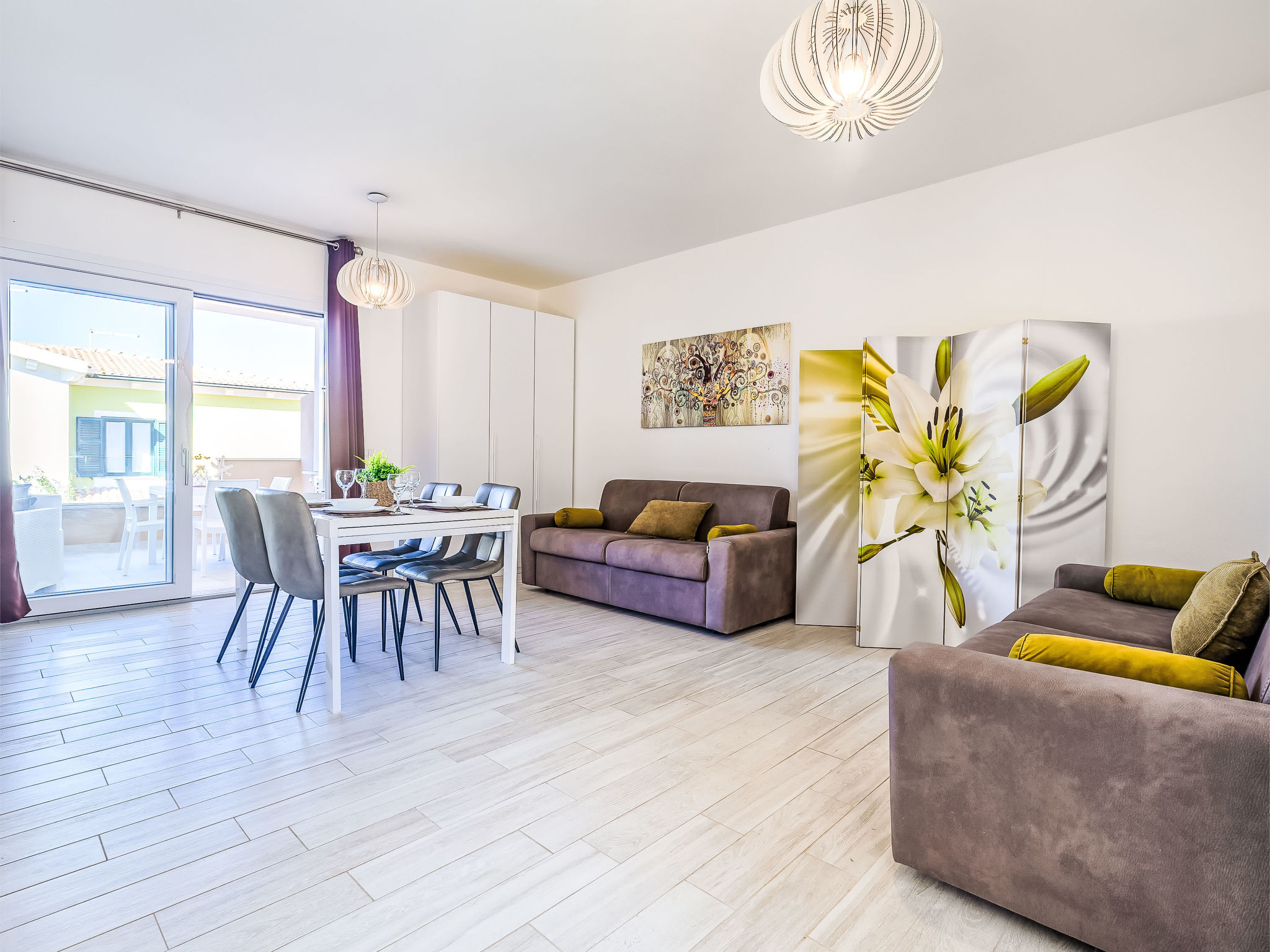 Granello di sole-Binnen