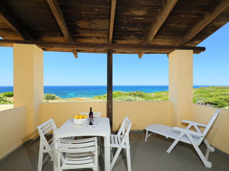 4-persoons appartement met zeezicht in Valledoria in Valledoria