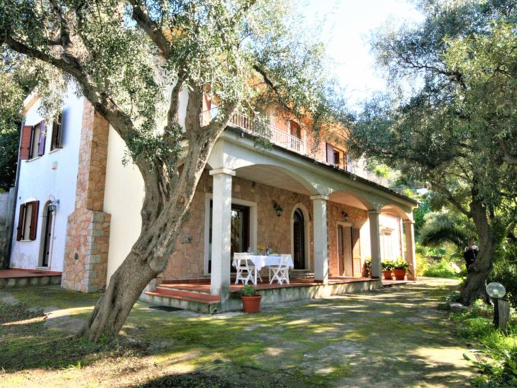 Search and Stay Destinations. Holidays Rentals in Muntiggioni, Province of Sassari - Sardinia - Italy