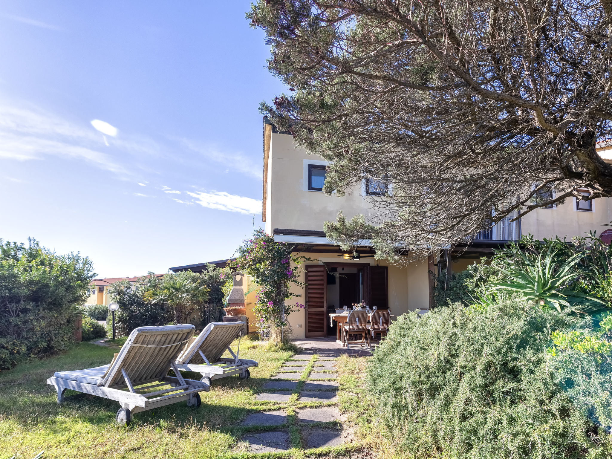 Baia Delle Mimose-Buiten