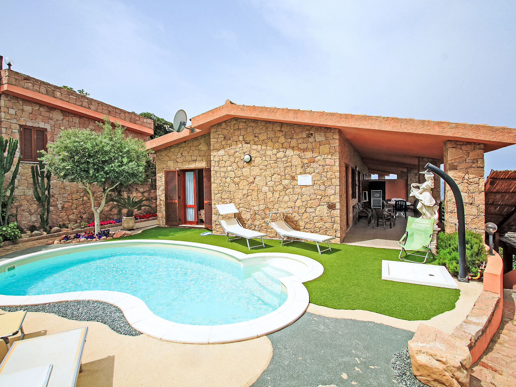 Ferienhaus in Costa Paradiso (Italien) und 1 Hund erlaubt