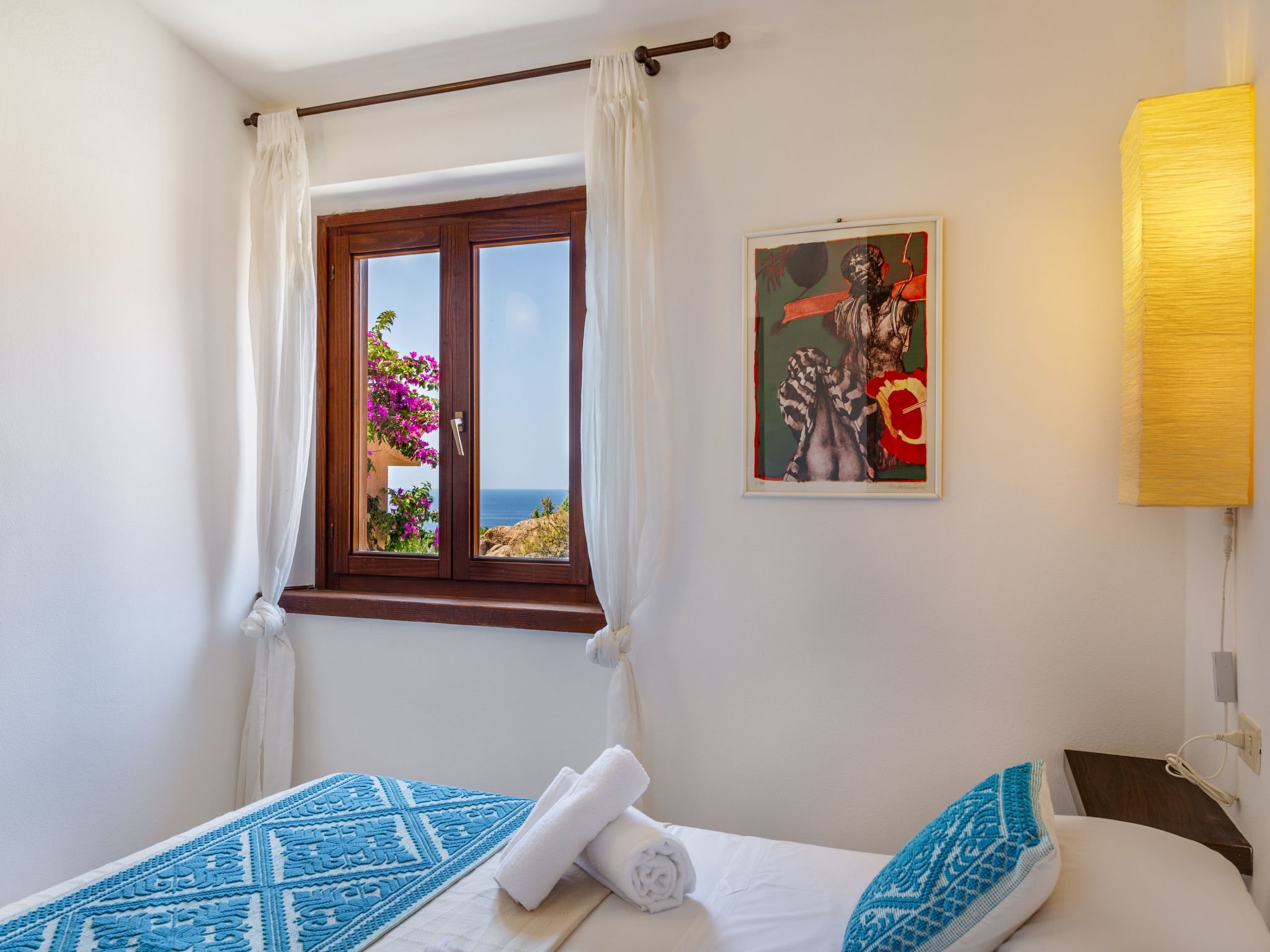 Suite mit natürlichem Hydromassage-Pool und Meerblick.-Inside