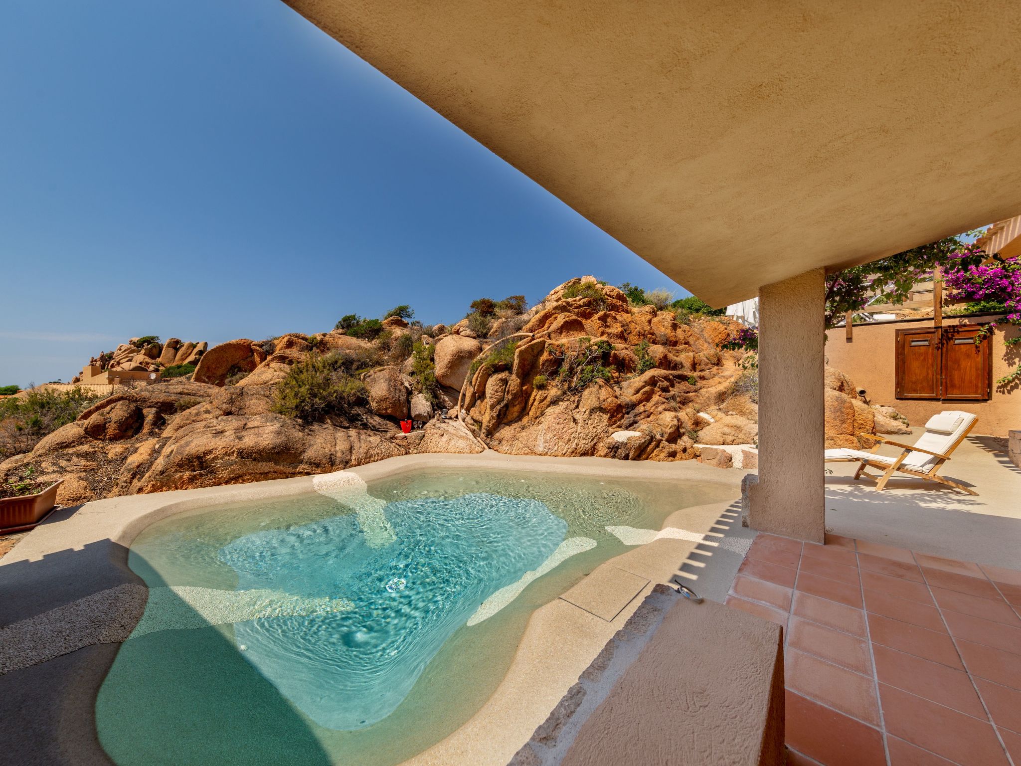 Suite mit natürlichem Hydromassage-Pool und Meerblick.-Image-tags.info