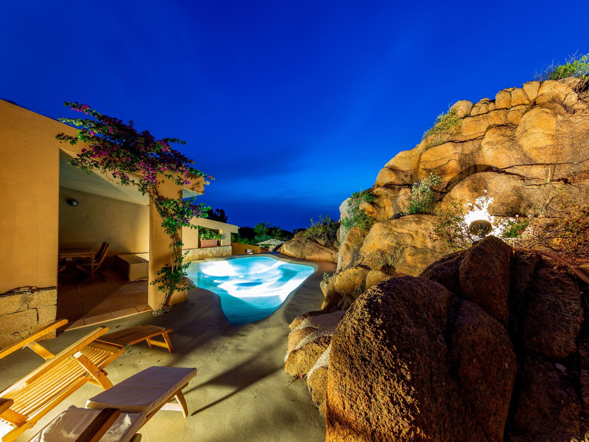 Suite mit natürlichem Hydromassage-Pool und Meerblick.-Image-tags.info