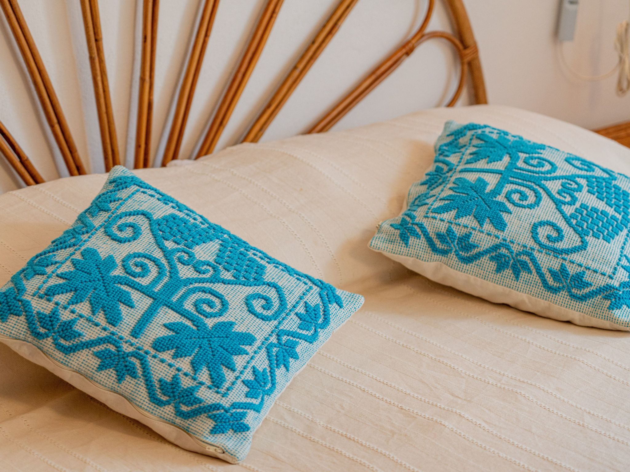 Für zwei Personen mit Pool und Sonnenterrasse und wundabarem Seeblick-Image-tags.info