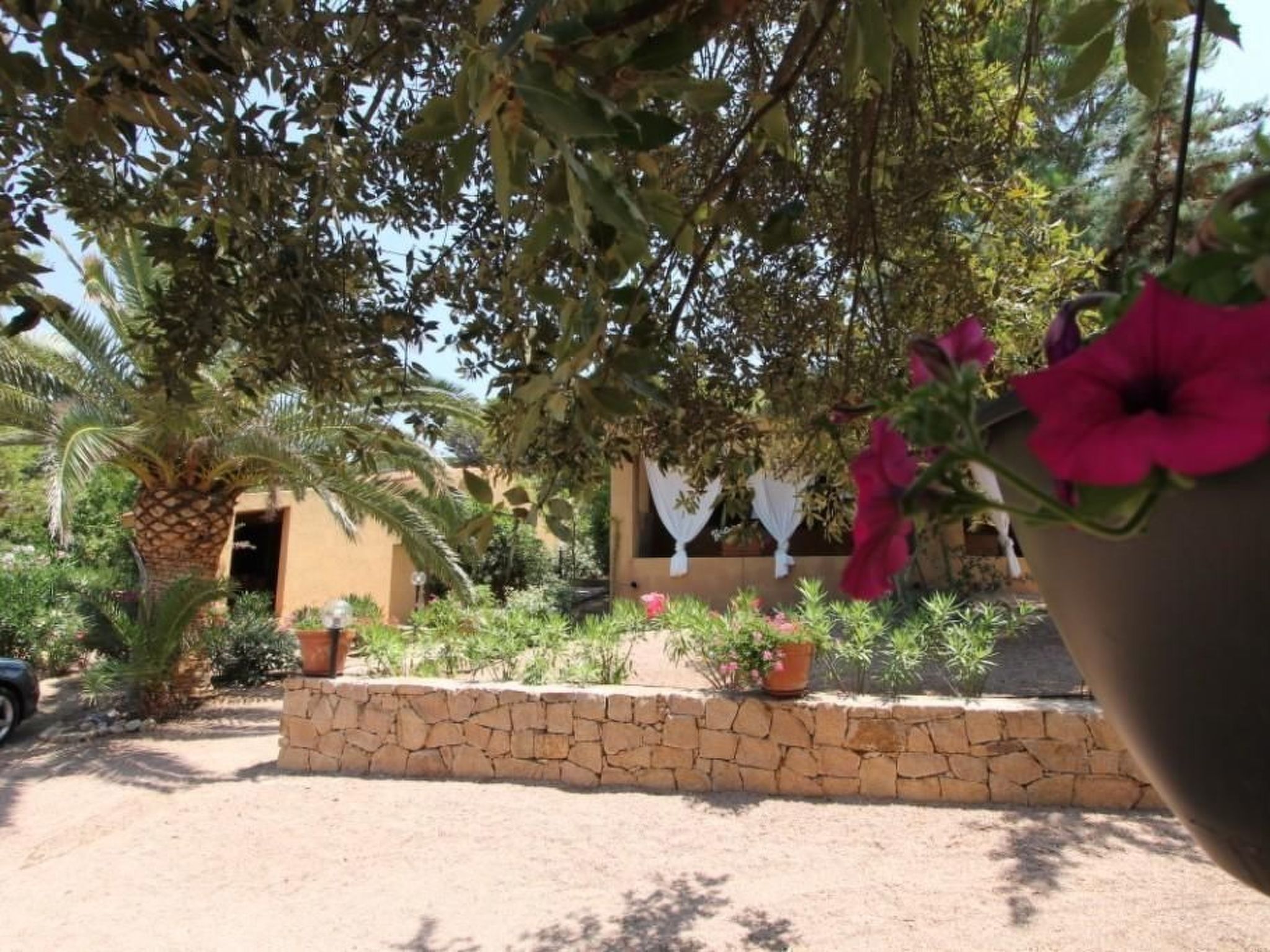 In Costa Paradiso mit Terrasse und Grill-Image-tags.info