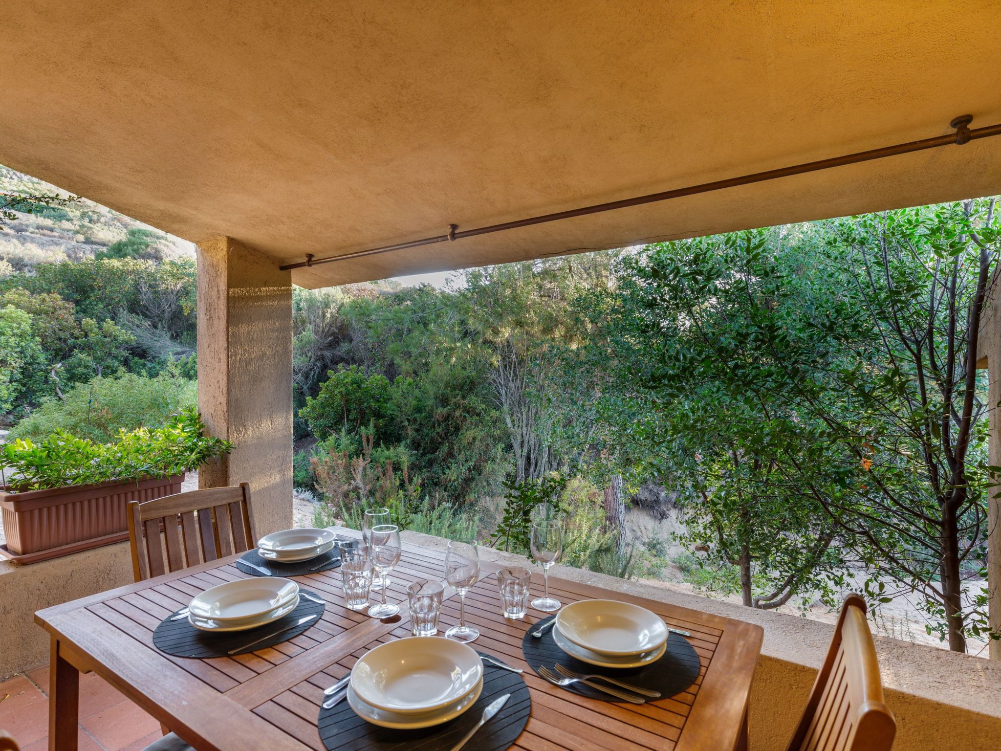 In Costa Paradiso mit Terrasse und Grill-Image-tags.info