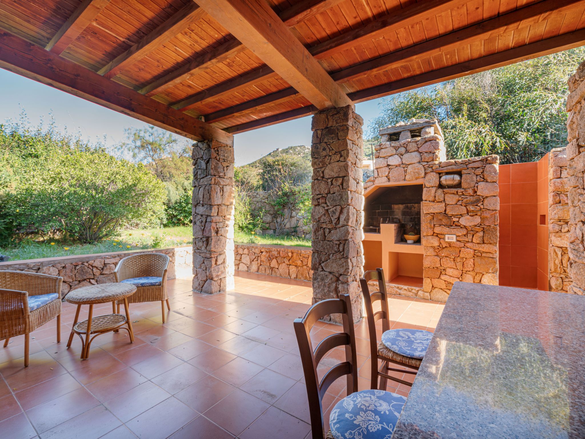 Villetta Corallo mit Aussicht und wenige Meter vom Meer entfernt