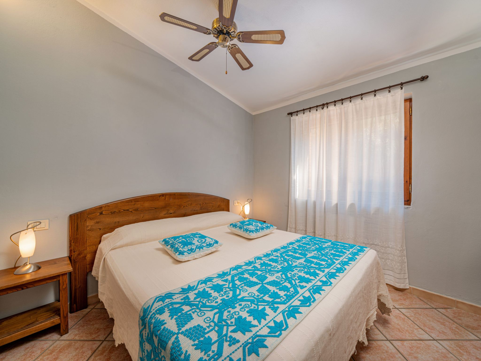 Villetta Corallo mit Aussicht und wenige Meter vom Meer entfernt-Inside