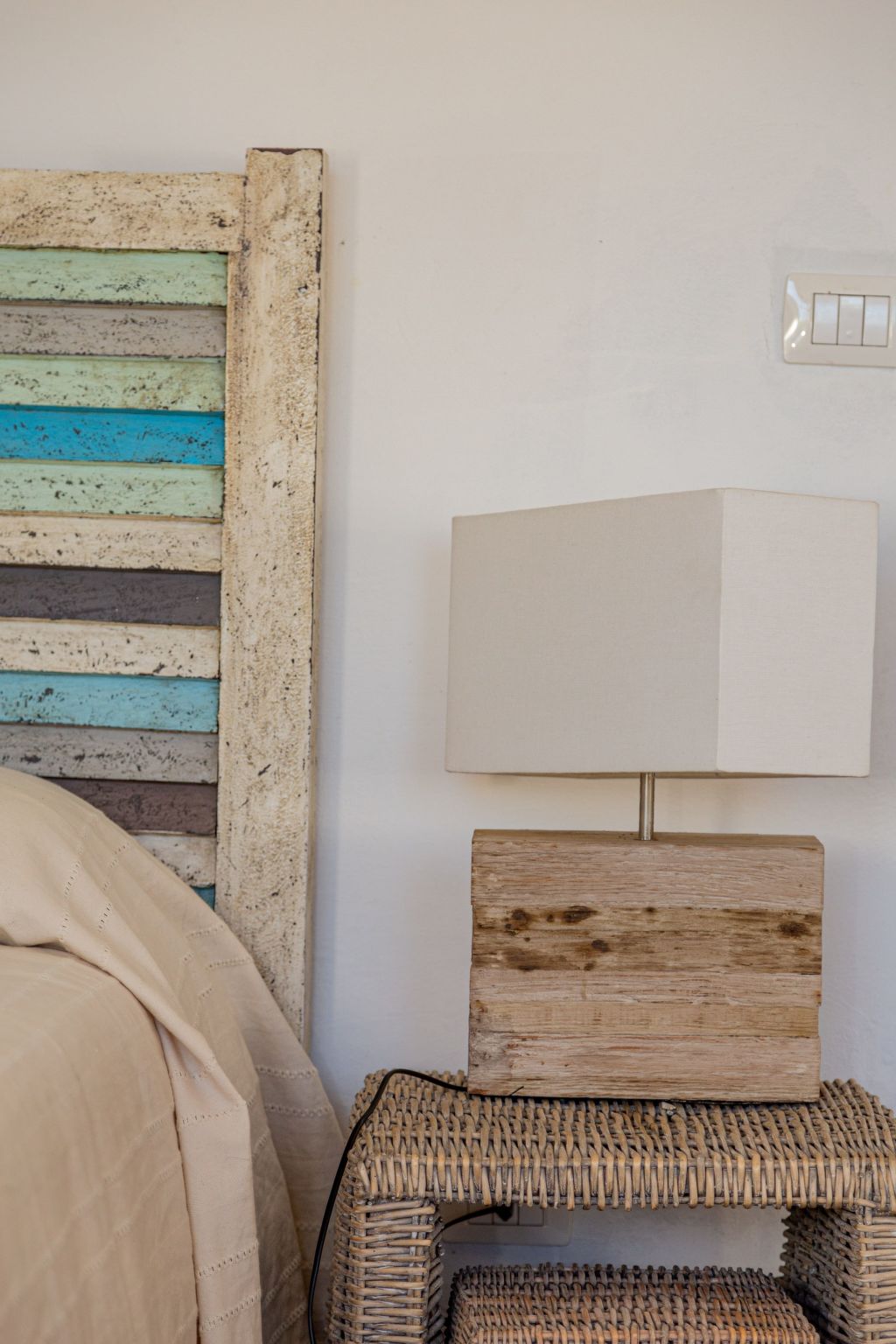 Türkisfarbene Villa mit Terrasse und Meerblick-Inside