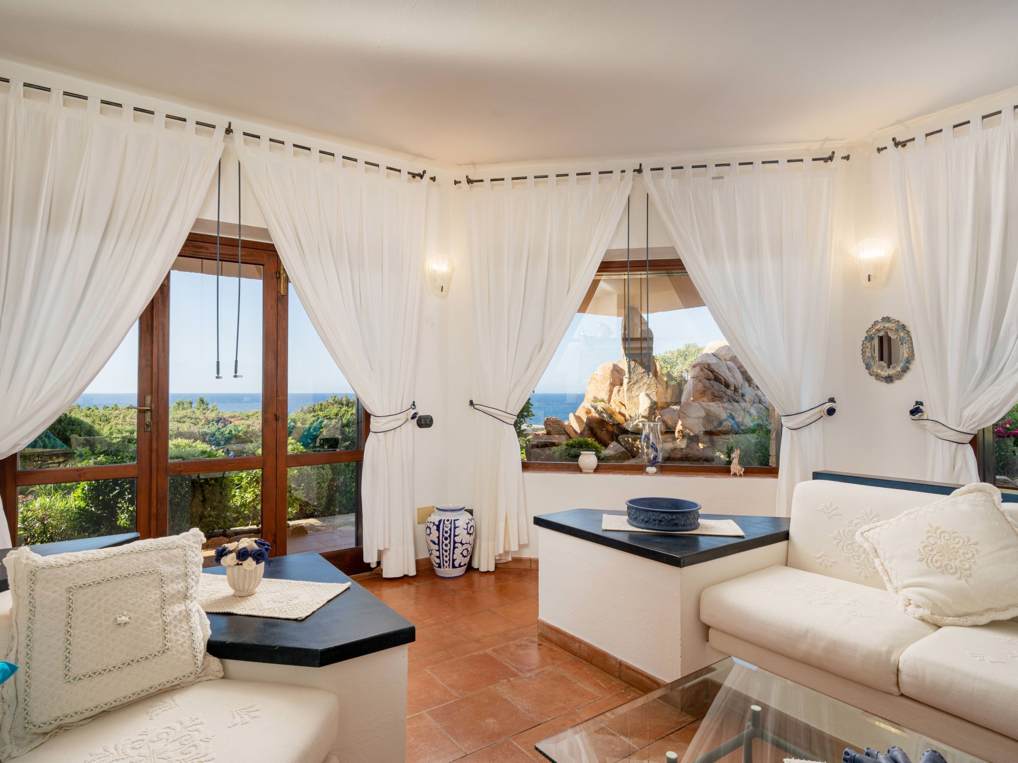 Villa mit privatem Garten und Meerblick-Binnen