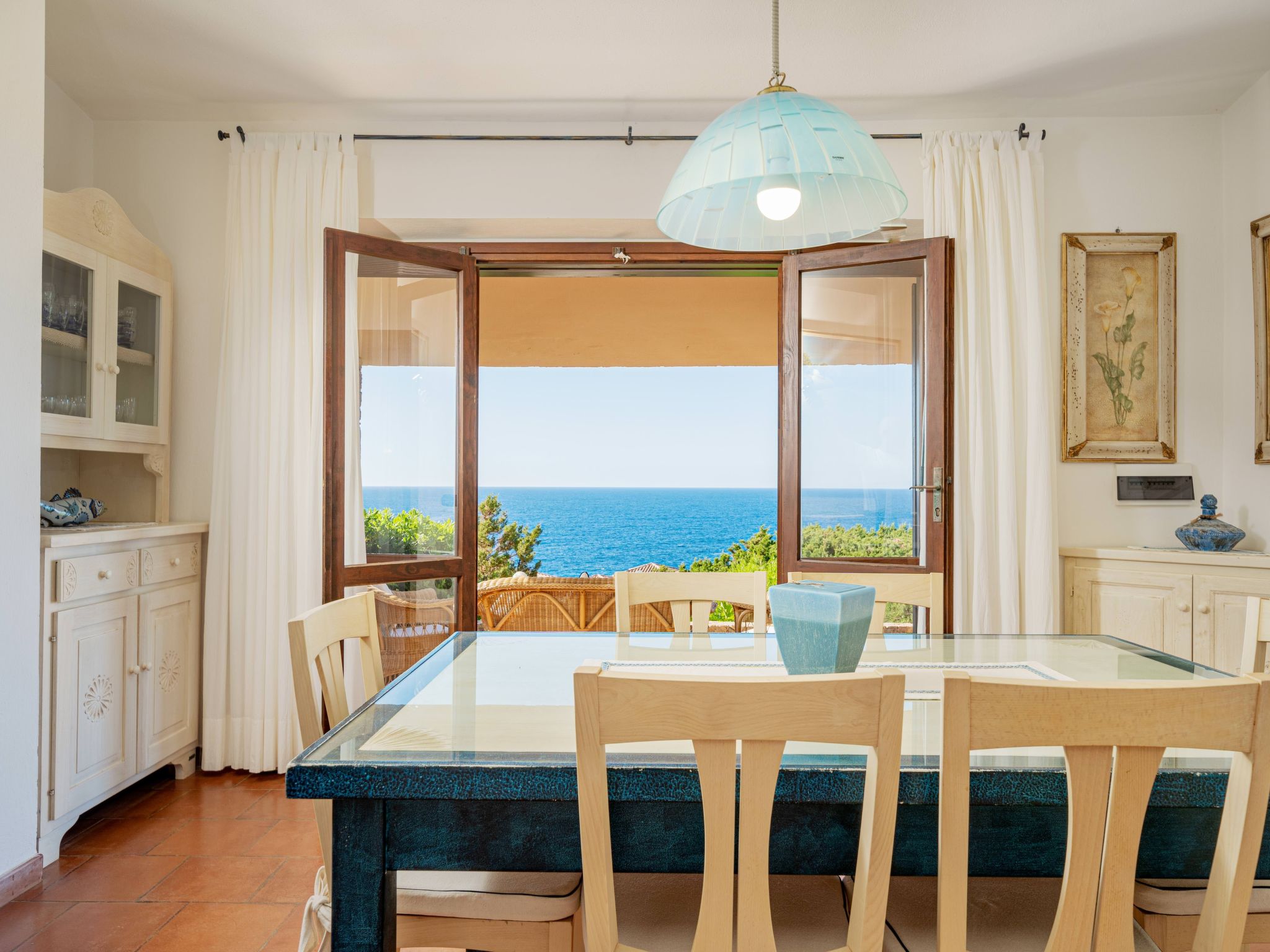 Villa mit privatem Garten und Meerblick-Binnen