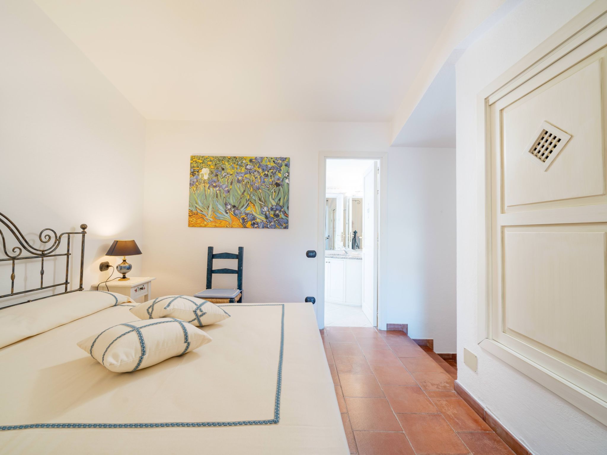 Villa mit privatem Garten und Meerblick-Image-tags.info