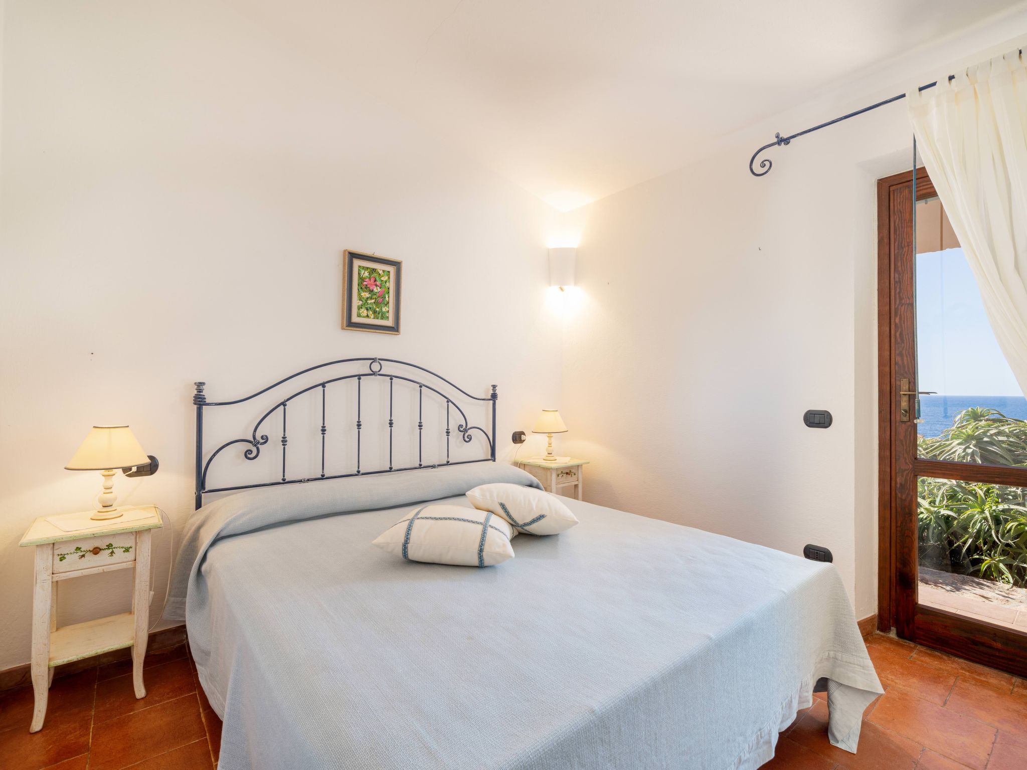 Villa mit privatem Garten und Meerblick-Binnen