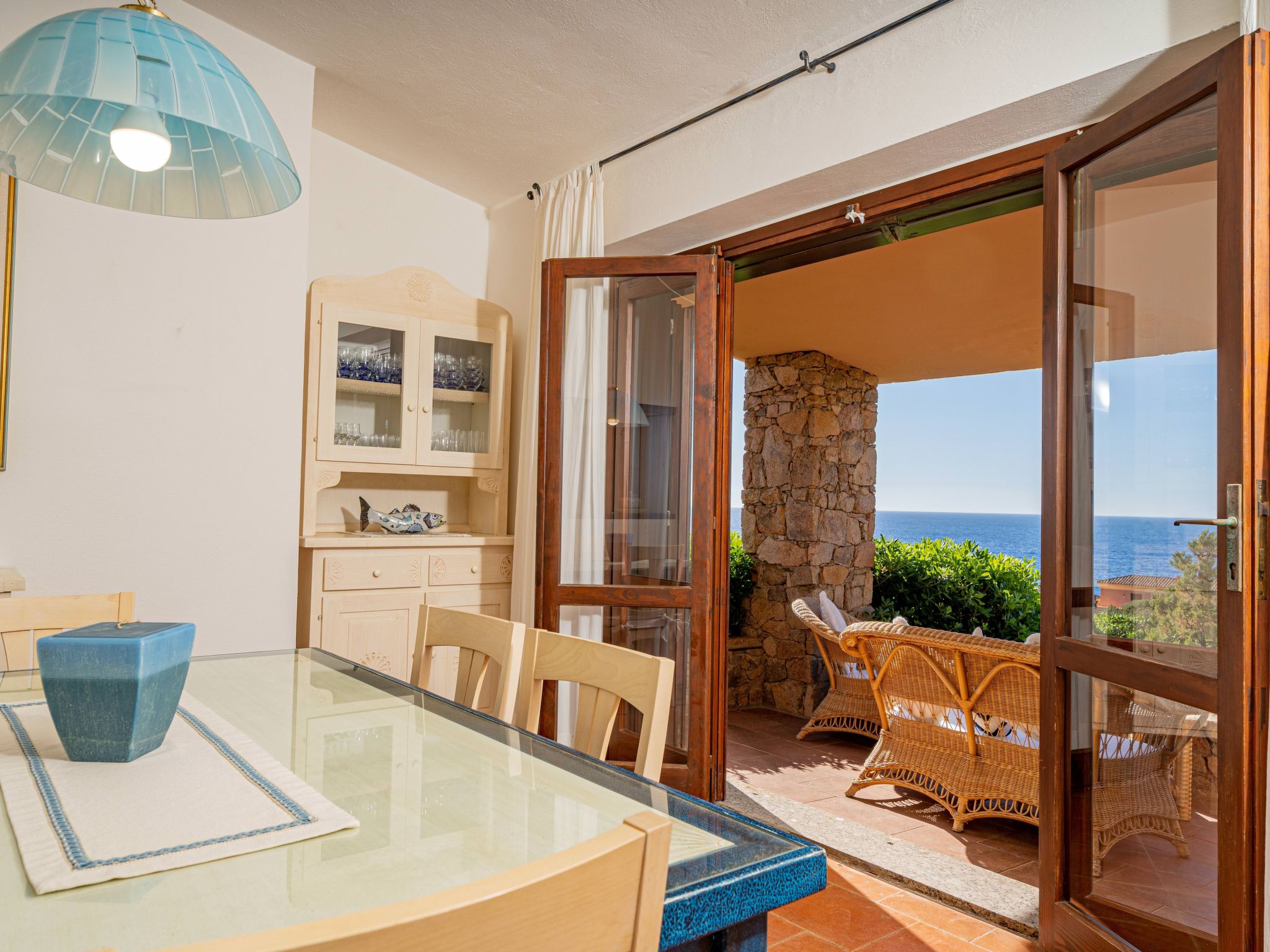 Villa mit privatem Garten und Meerblick-Binnen