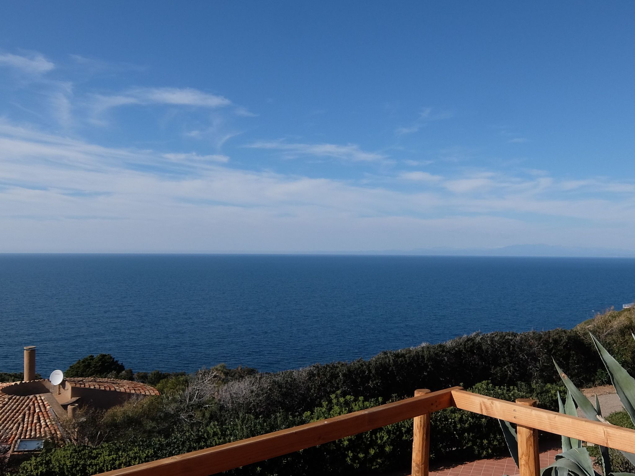 Villini Lu Ciuoni außergewöhnlichen Meerblick.-Image-tags.info