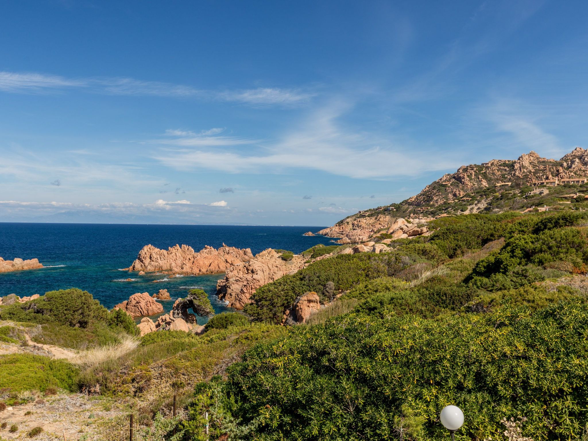 In Costa Paradiso mit Grill, Terrasse und Garten-Buiten