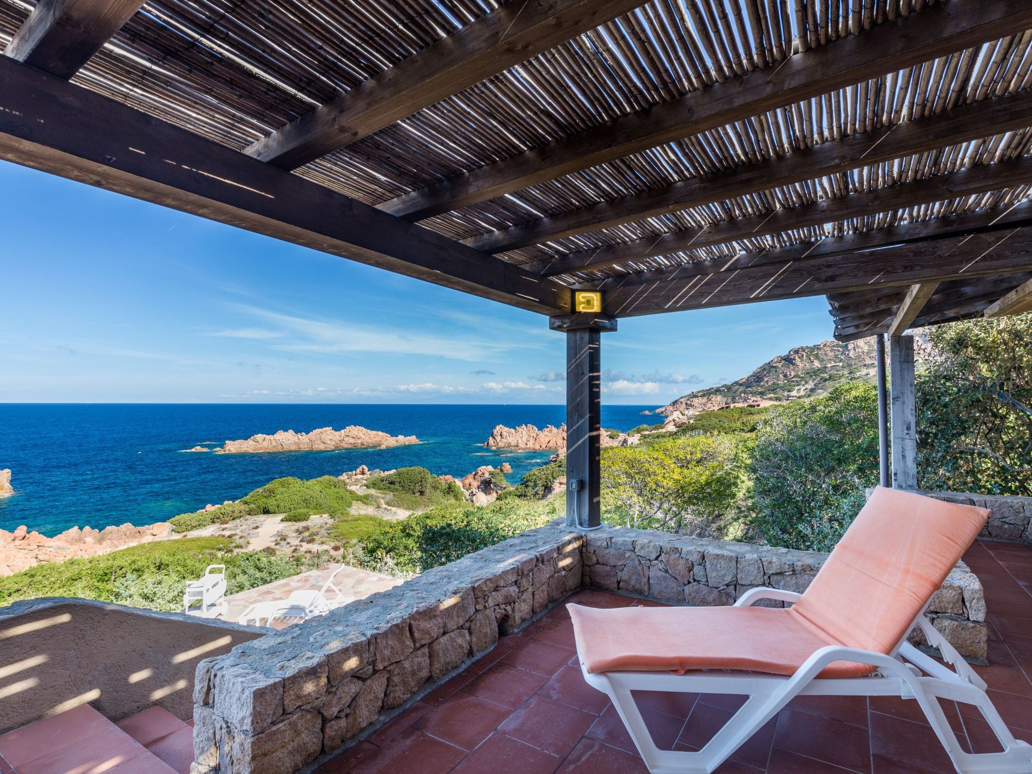 In Costa Paradiso mit Grill, Terrasse und Garten-Buiten