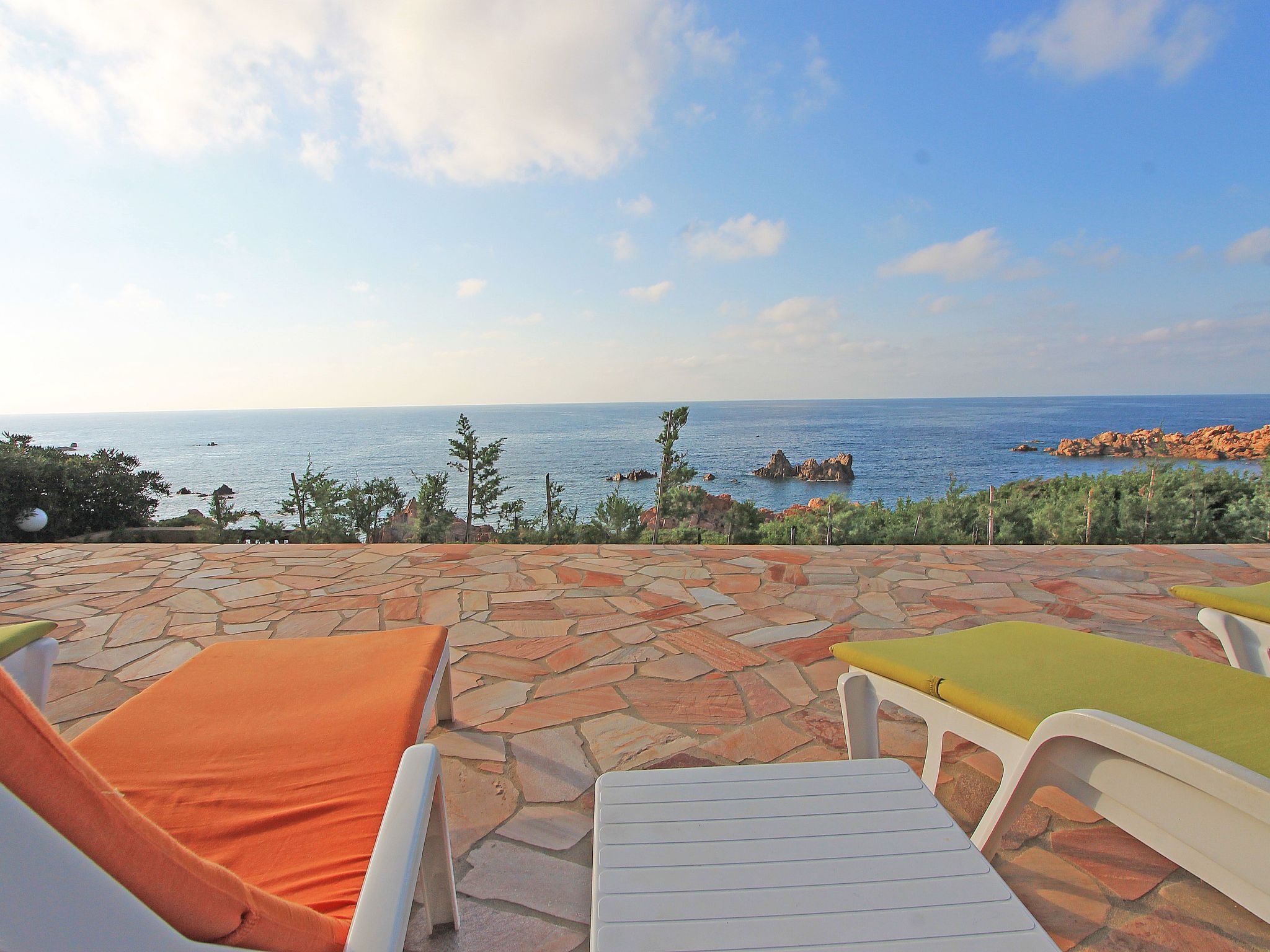 In Costa Paradiso mit Grill, Terrasse und Garten-Buiten