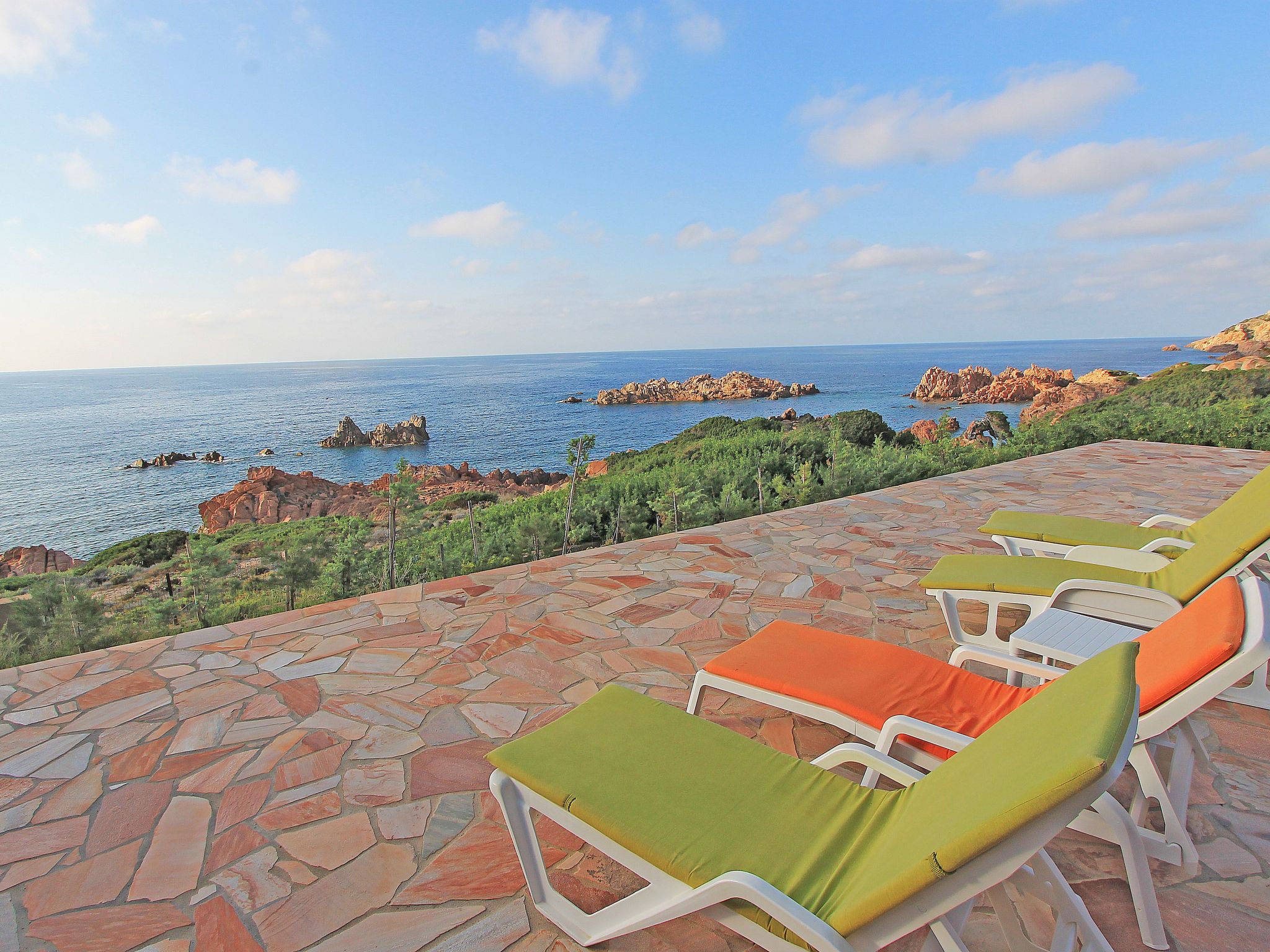 In Costa Paradiso mit Grill, Terrasse und Garten-Buiten