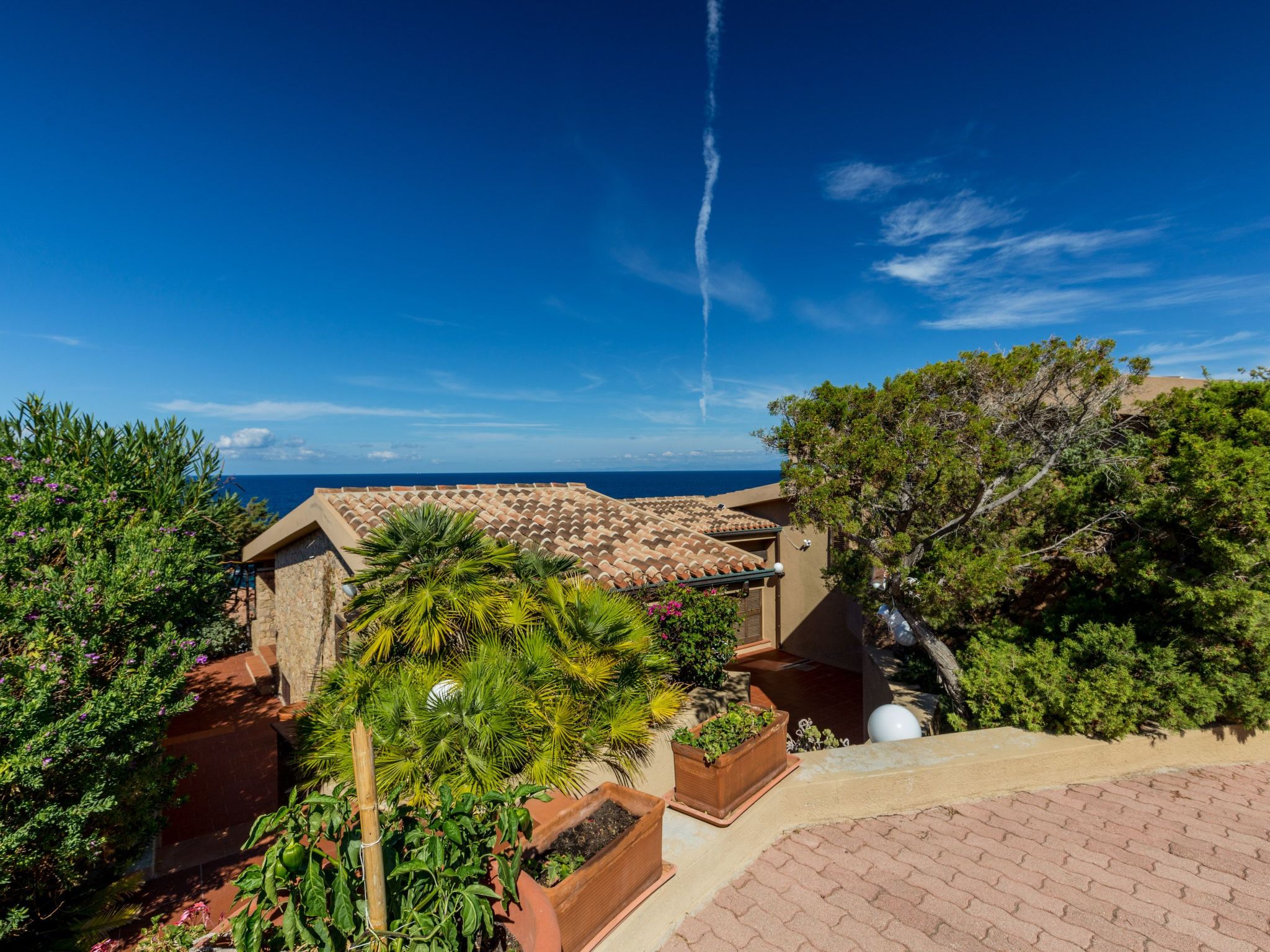 In Costa Paradiso mit Grill, Terrasse und Garten-Buiten