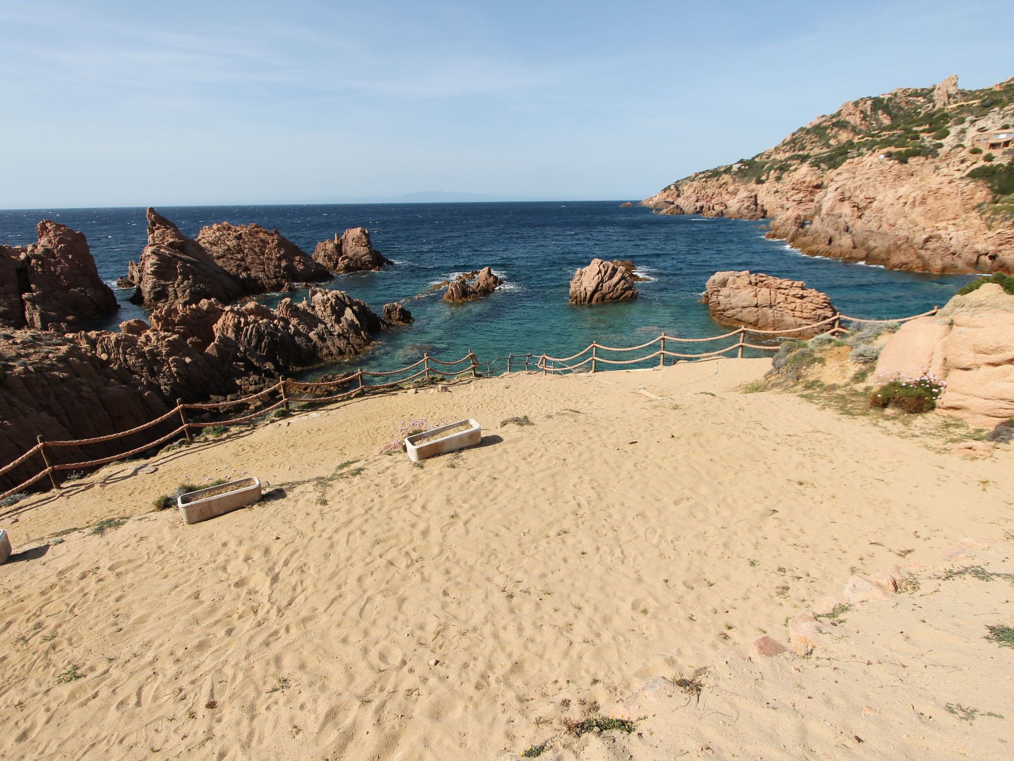 In Costa Paradiso mit Grill, Terrasse und Garten-Buiten